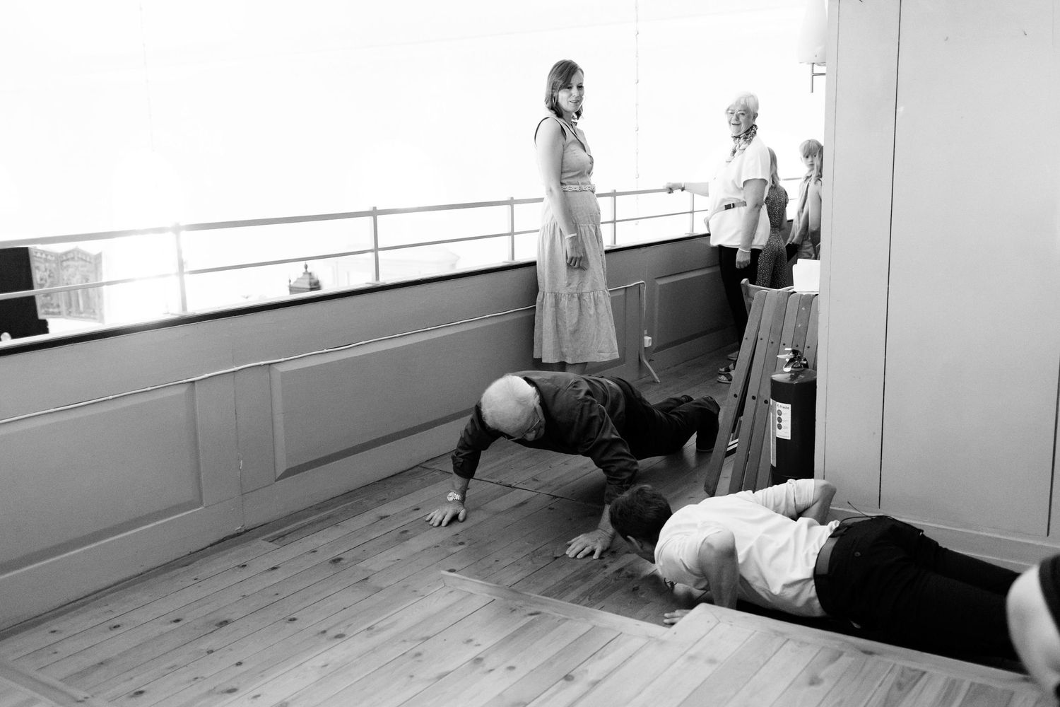 Sommarkonsert med Peter Johansson och Matilda Grün 2025. Kusiner och familj. Fotograf Rebecca Nordin. Janne och Oskar.