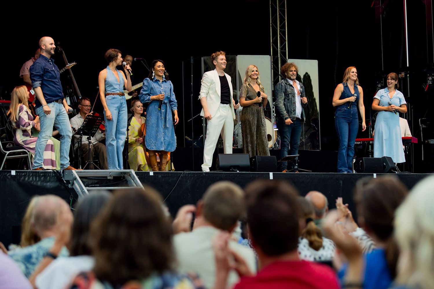 Musikalkväll med Peter Johansson och Emmi Christensson i Vadstena slott. sångkollektivet. Fotograf Rebecca Nordin.