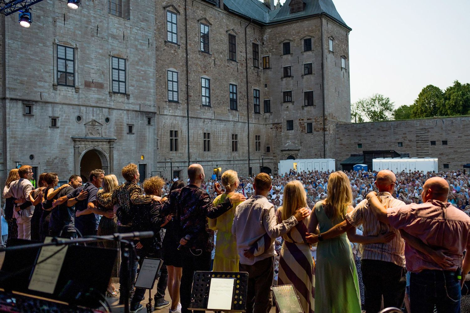 Musikalkväll med Peter Johansson och Emmi Christensson i Vadstena slott. sångkollektivet. Fotograf Rebecca Nordin.