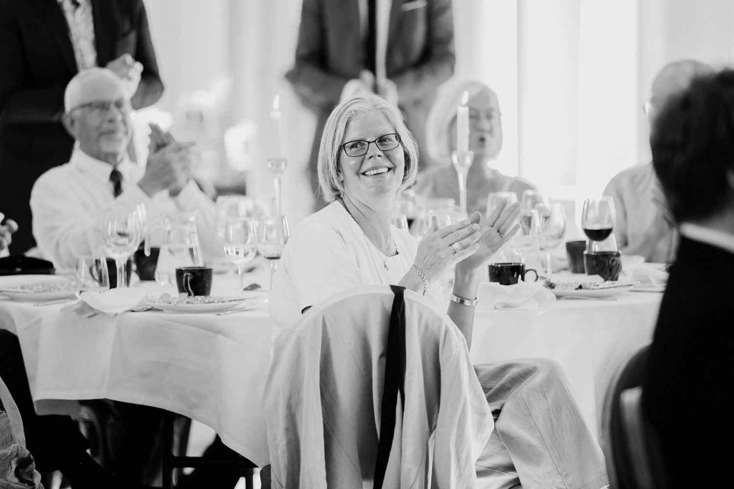 Bröllop Lydia och Foad på Elite Stadshotellet i Karlstad. Fotograf Rebecca Nordin. Bröllopsfotografering på Färjestad, Karlstad.