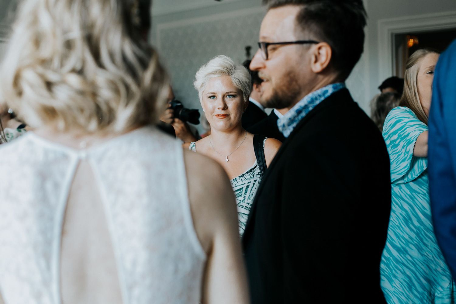 Bröllop Lydia och Foad på Elite Stadshotellet i Karlstad. Fotograf Rebecca Nordin. Bröllopsfotografering på Färjestad, Karlstad.