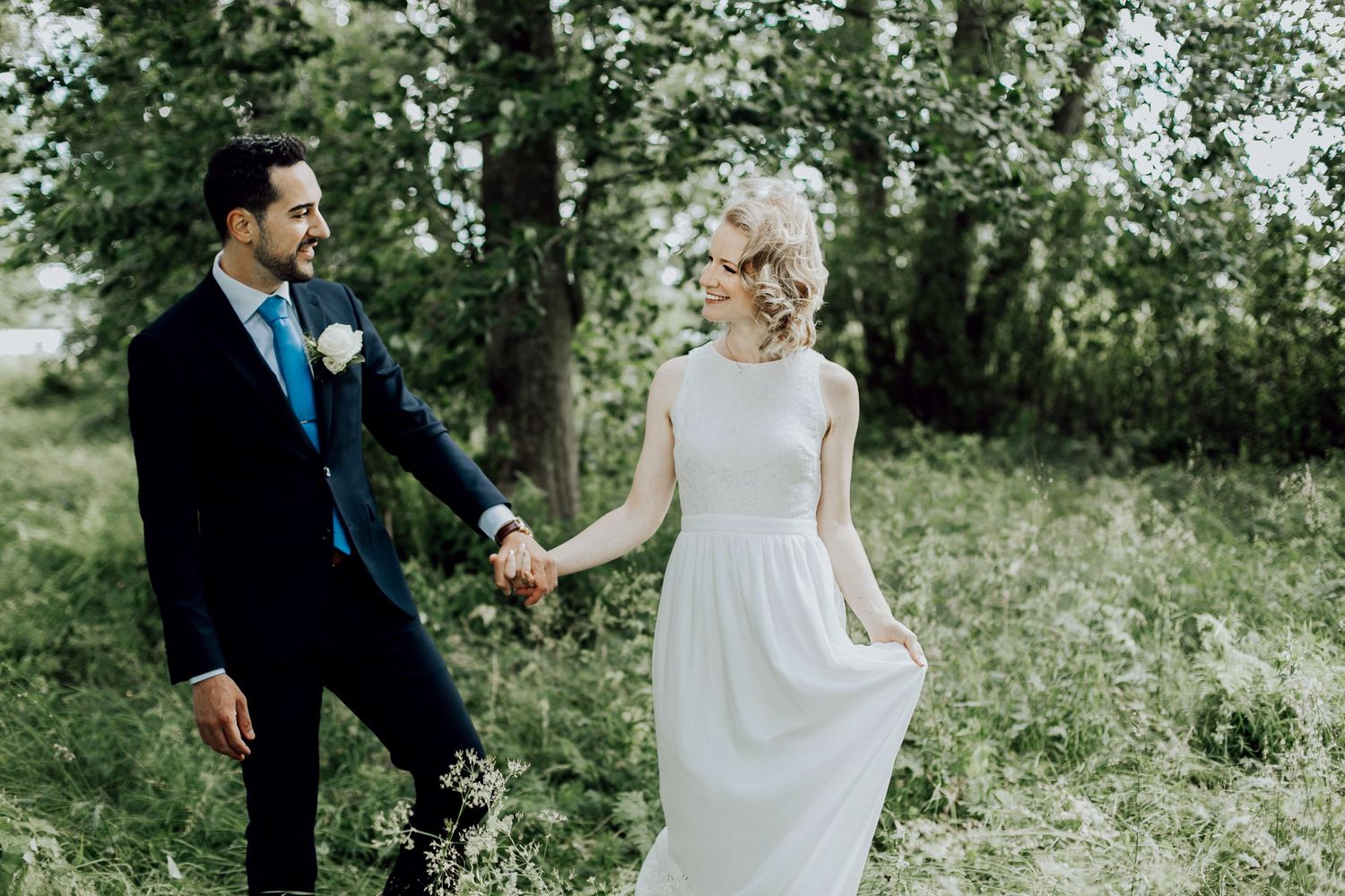 Bröllop Lydia och Foad på Elite Stadshotellet i Karlstad. Fotograf Rebecca Nordin. Bröllopsfotografering på Färjestad, Karlstad.