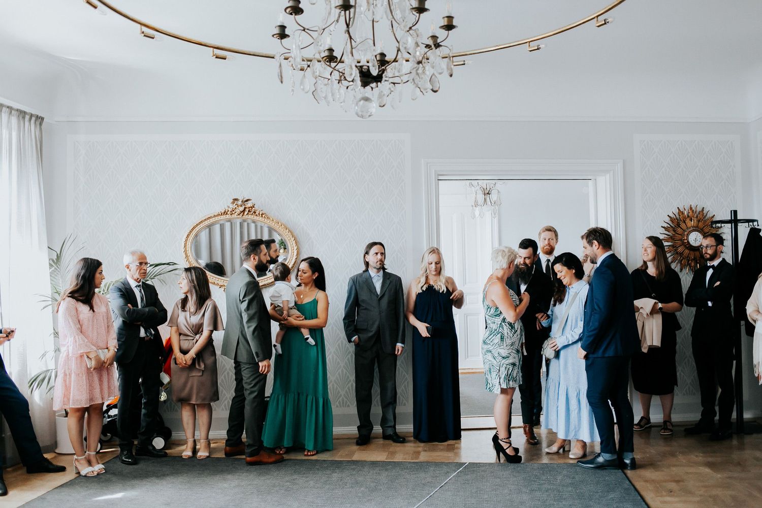 Bröllop Lydia och Foad på Elite Stadshotellet i Karlstad. Fotograf Rebecca Nordin. Bröllopsfotografering på Färjestad, Karlstad.