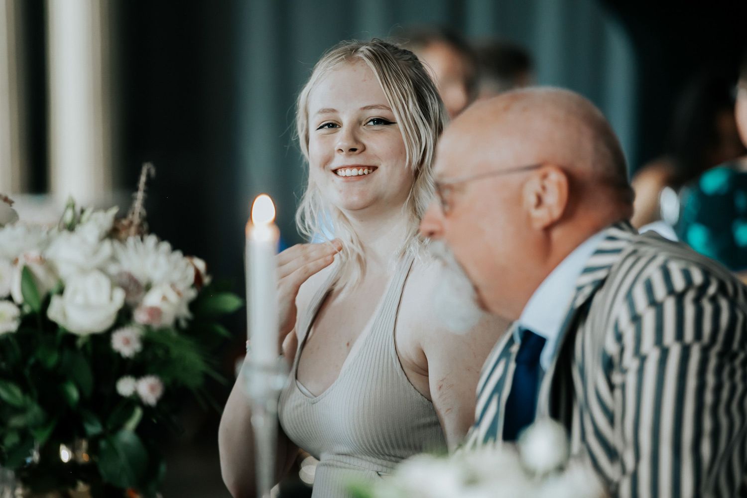 Bröllop Lydia och Foad på Elite Stadshotellet i Karlstad. Fotograf Rebecca Nordin. Bröllopsfotografering på Färjestad, Karlstad.