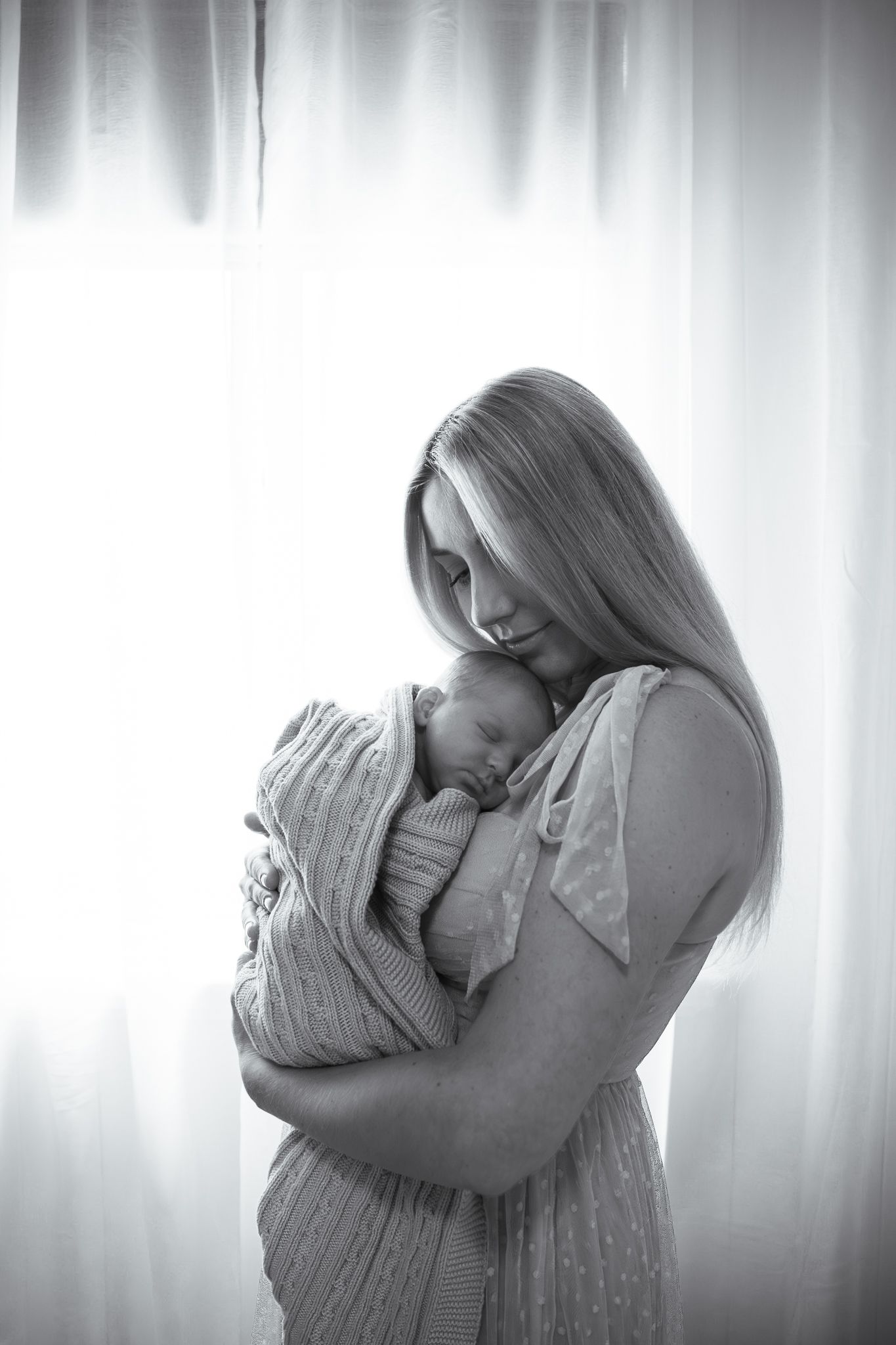 Soft black and white maternity silhouette portrait natural light in home session— Photos by Bailey Rose Brisbane