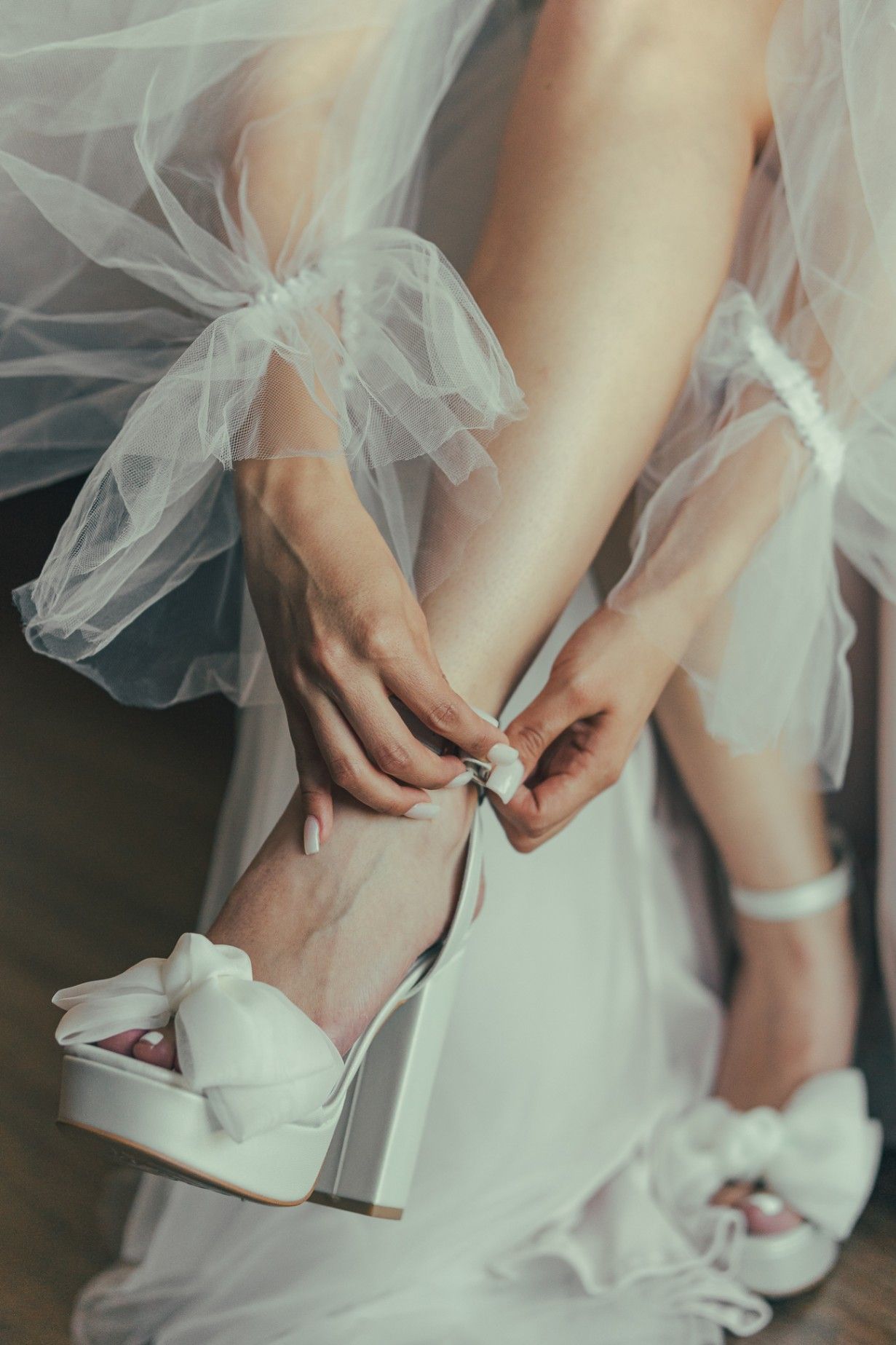 Tacones de novia en su boda en Tijuana.