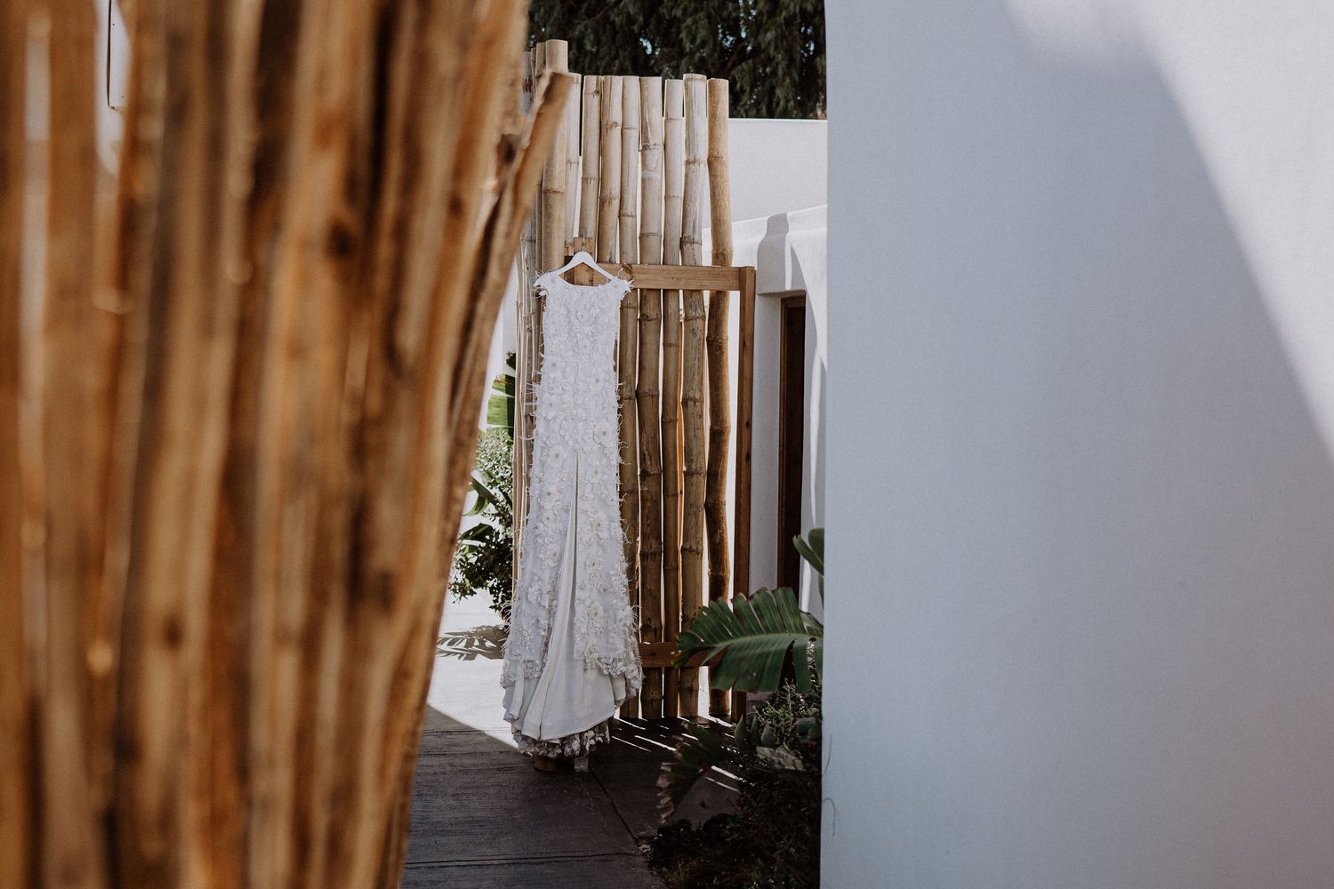 luxury santorini wedding photography caldera view bride groom sunset santorini photographer