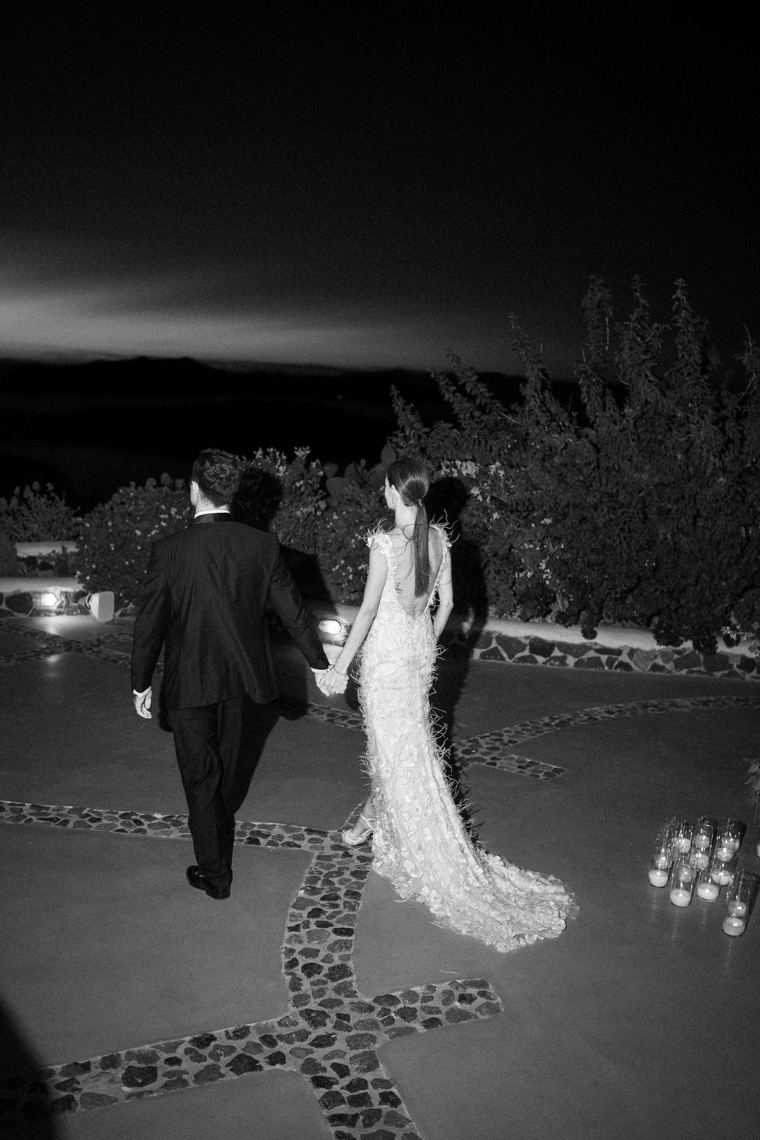 luxury santorini wedding photography caldera view bride groom golden hour santorini photographer

santorini proposal photoshoot romantic cou