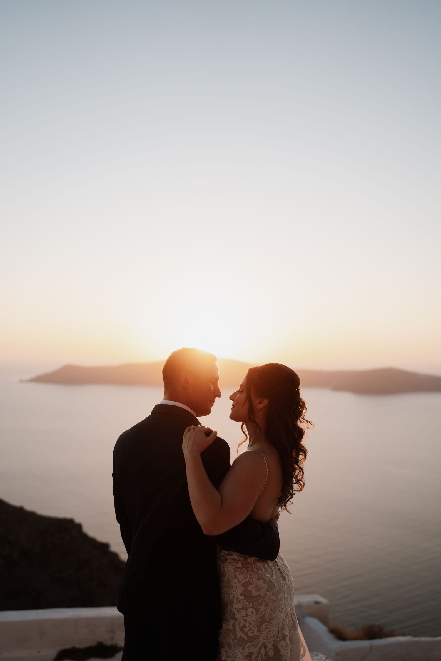 luxury santorini wedding photography caldera view bride groom sunset santorini photographer