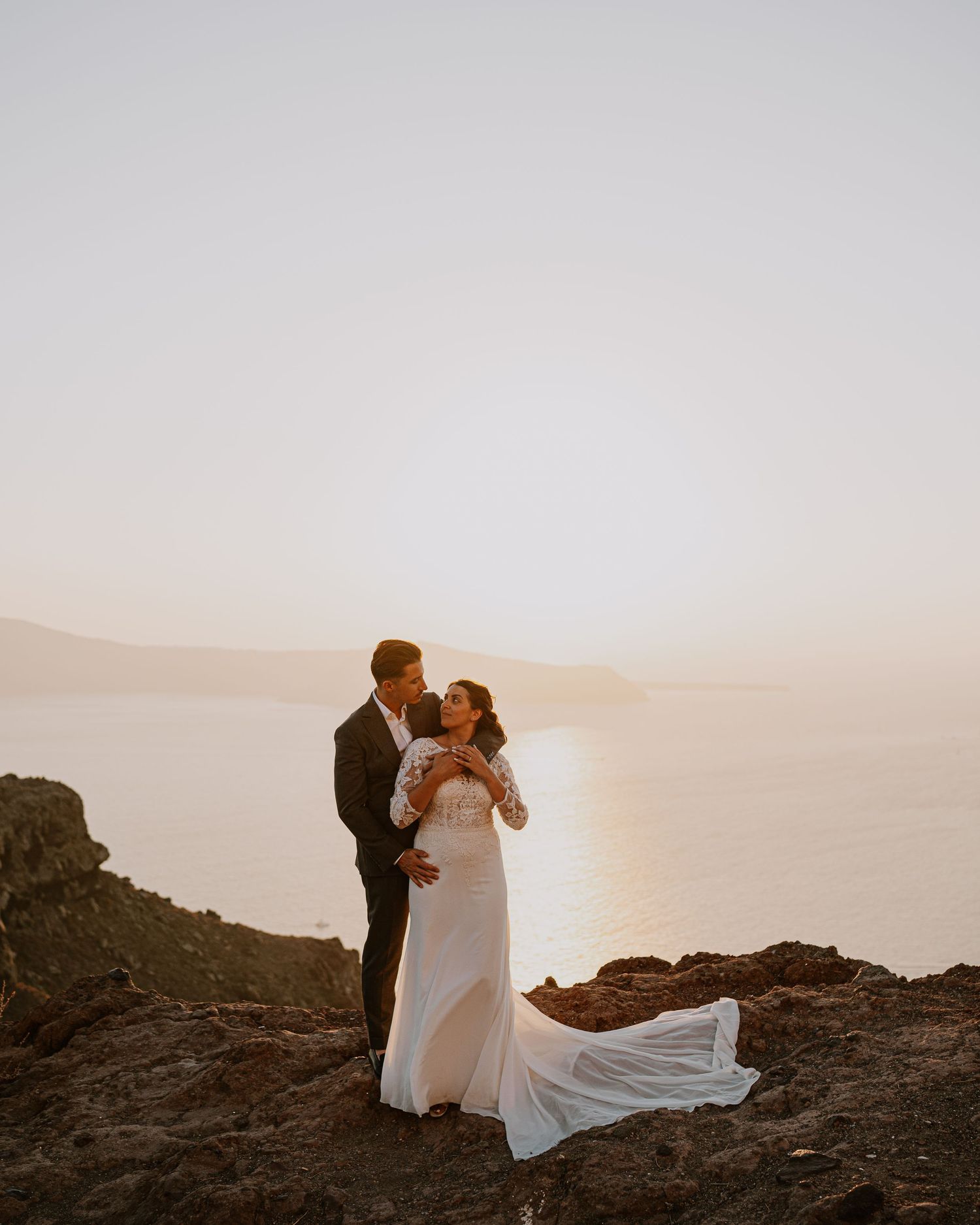 wedding-photographer-oia-santorini