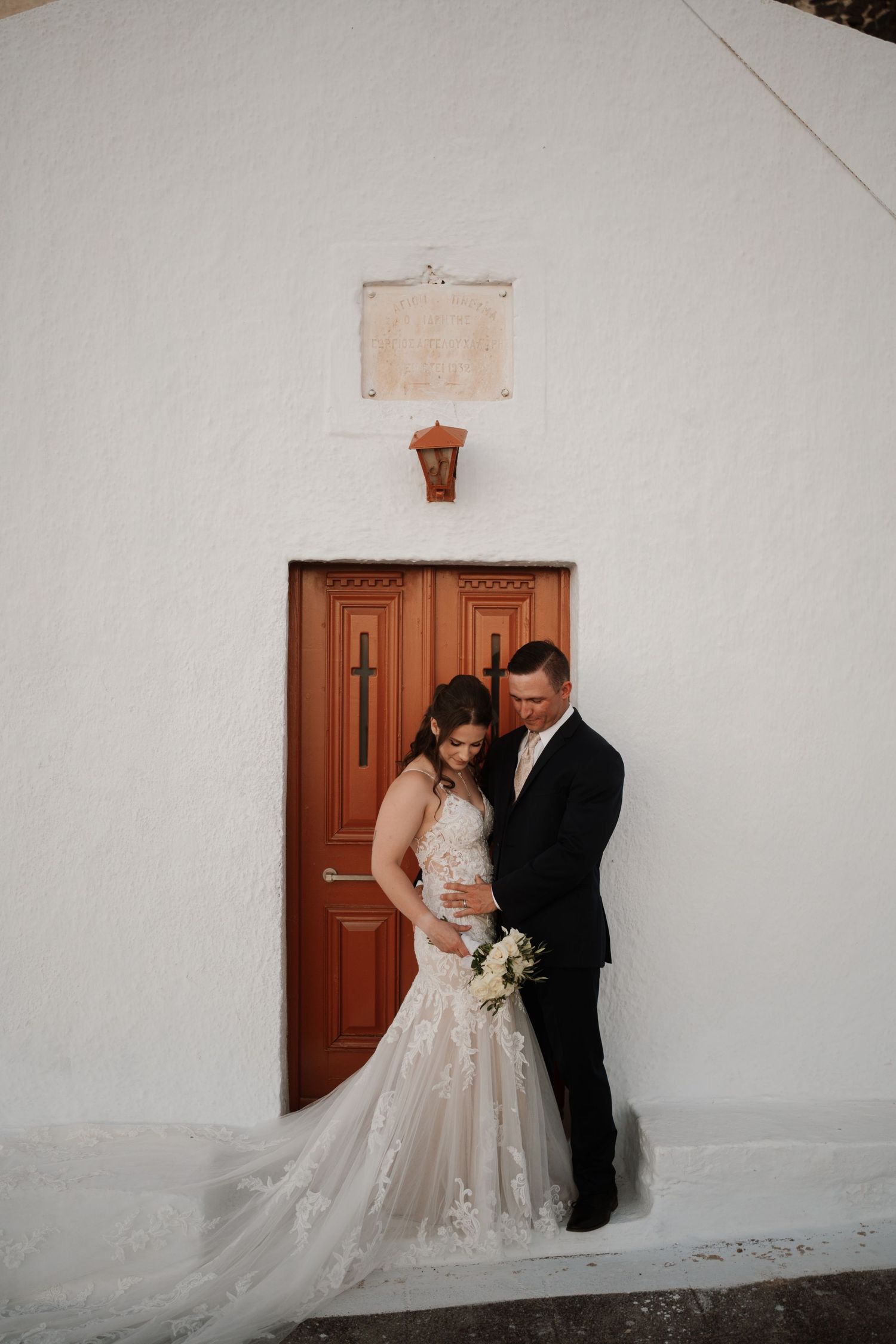 luxury santorini wedding photography caldera view bride groom sunset santorini photographer