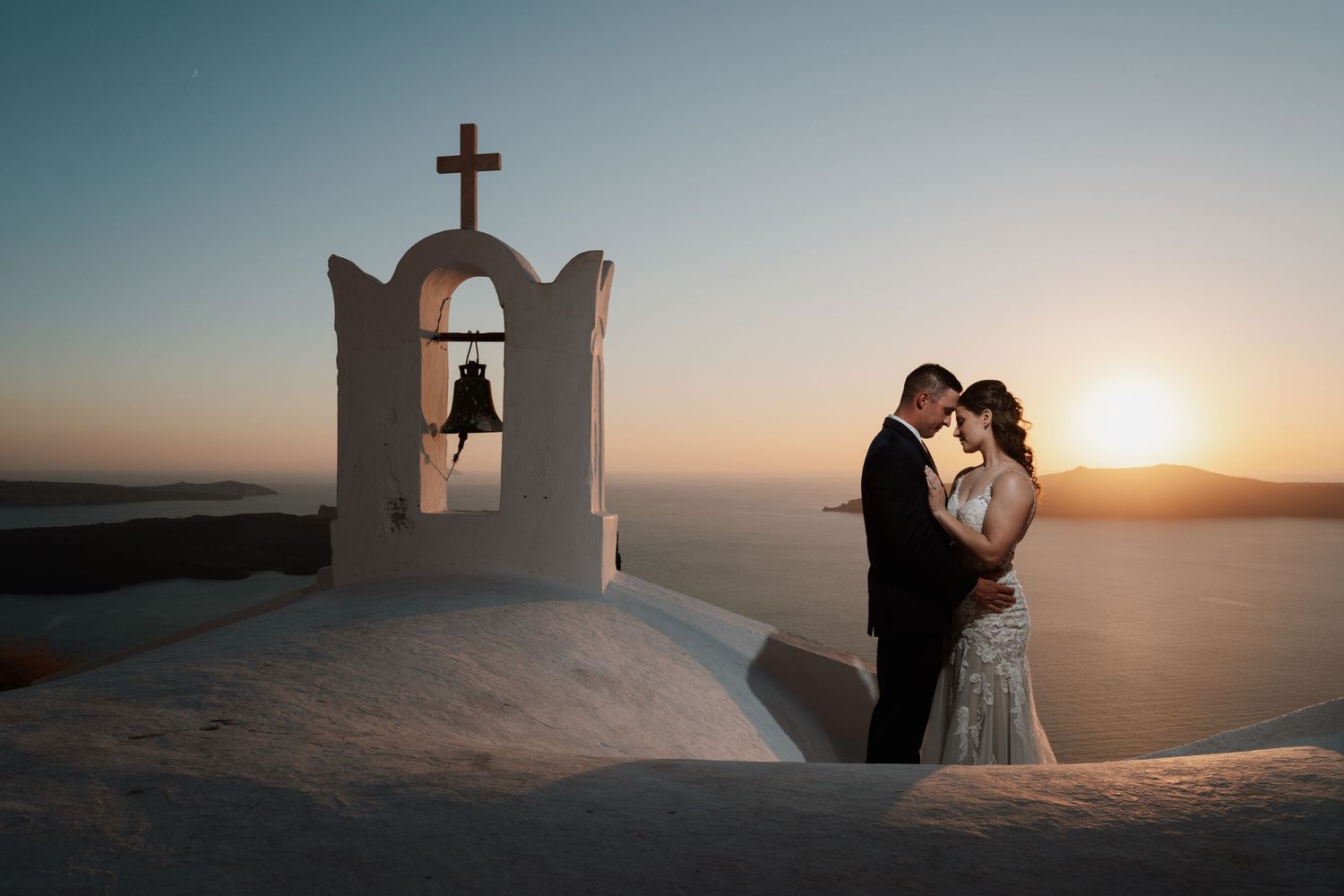 luxury santorini wedding photography caldera view bride groom sunset santorini photographer