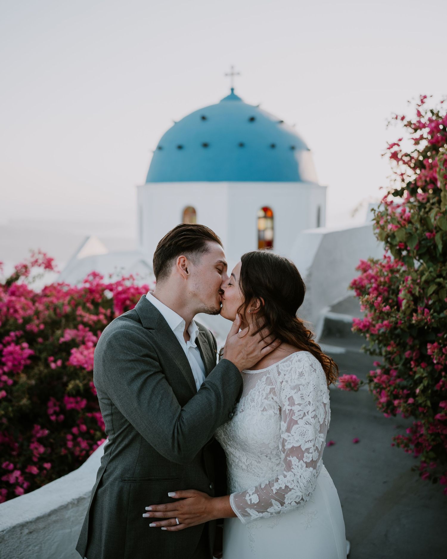wedding-photographer-oia-santorini
