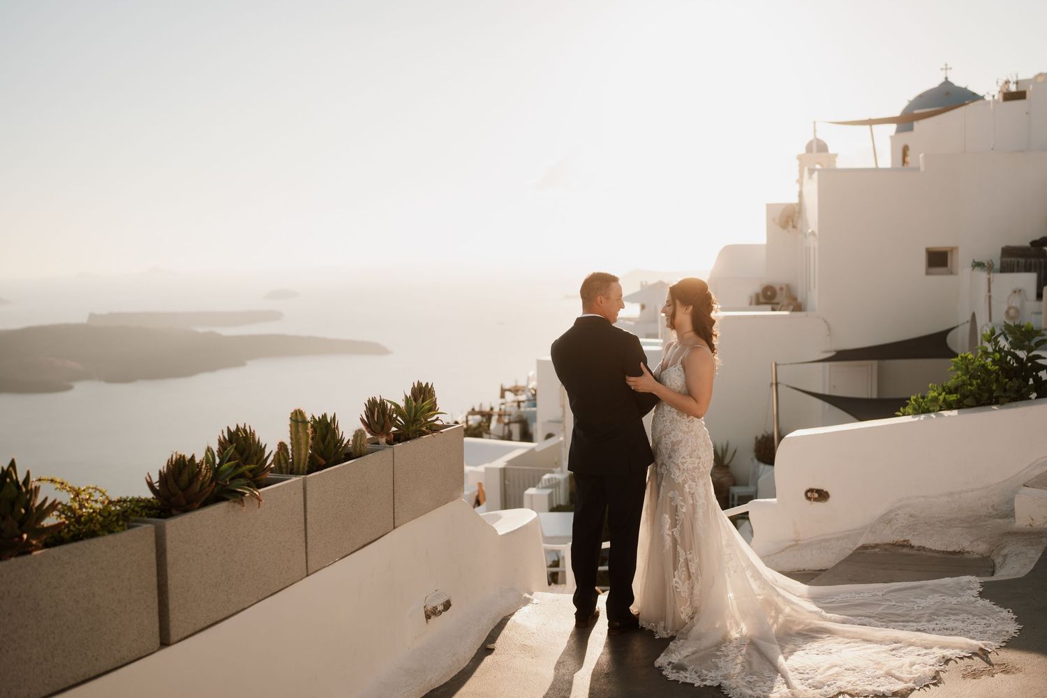 wedding-photographer-oia-santorini