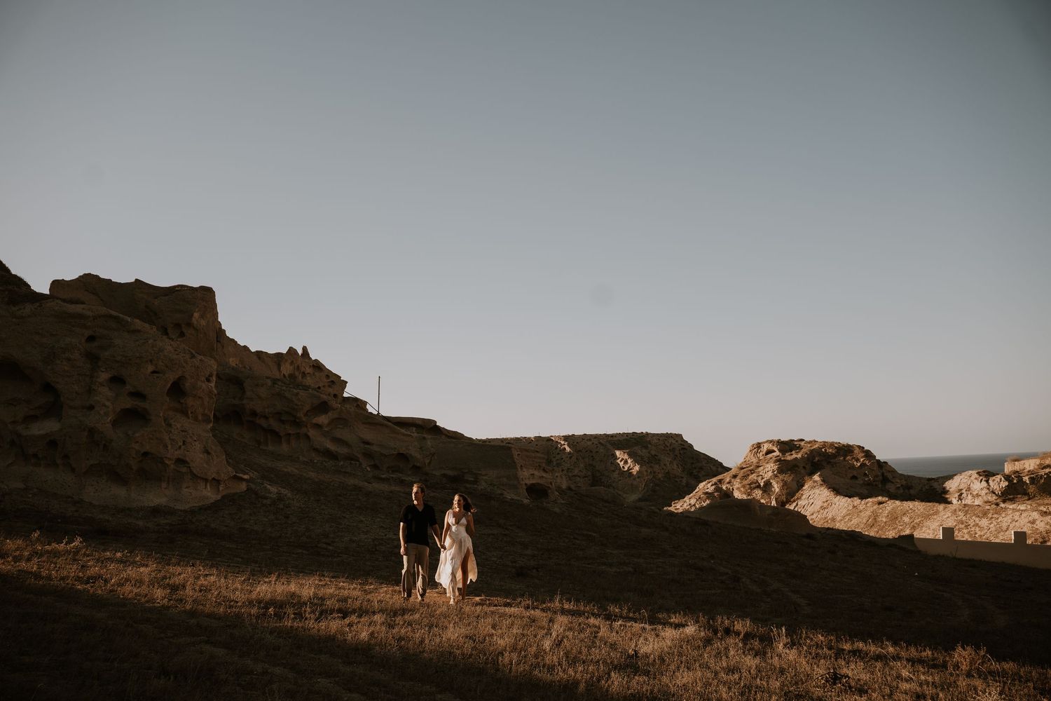 santorini engagement photoshoot cinematic couple photography oia santorini photographer luxury session