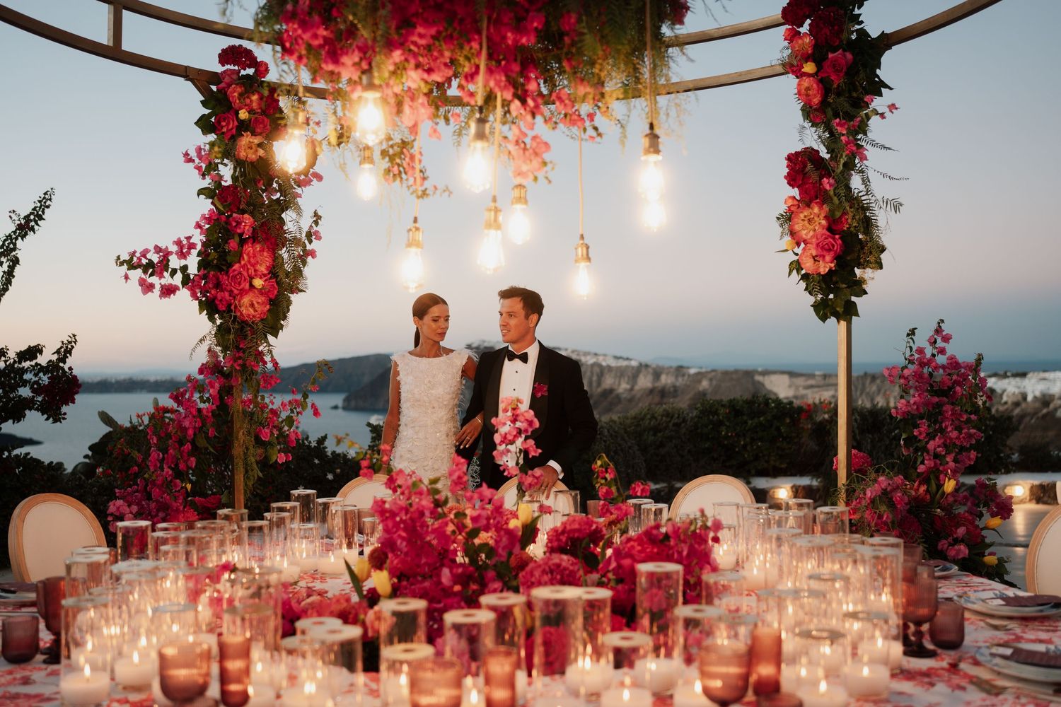 luxury santorini wedding photography caldera view bride groom golden hour santorini photographer

santorini proposal photoshoot romantic cou