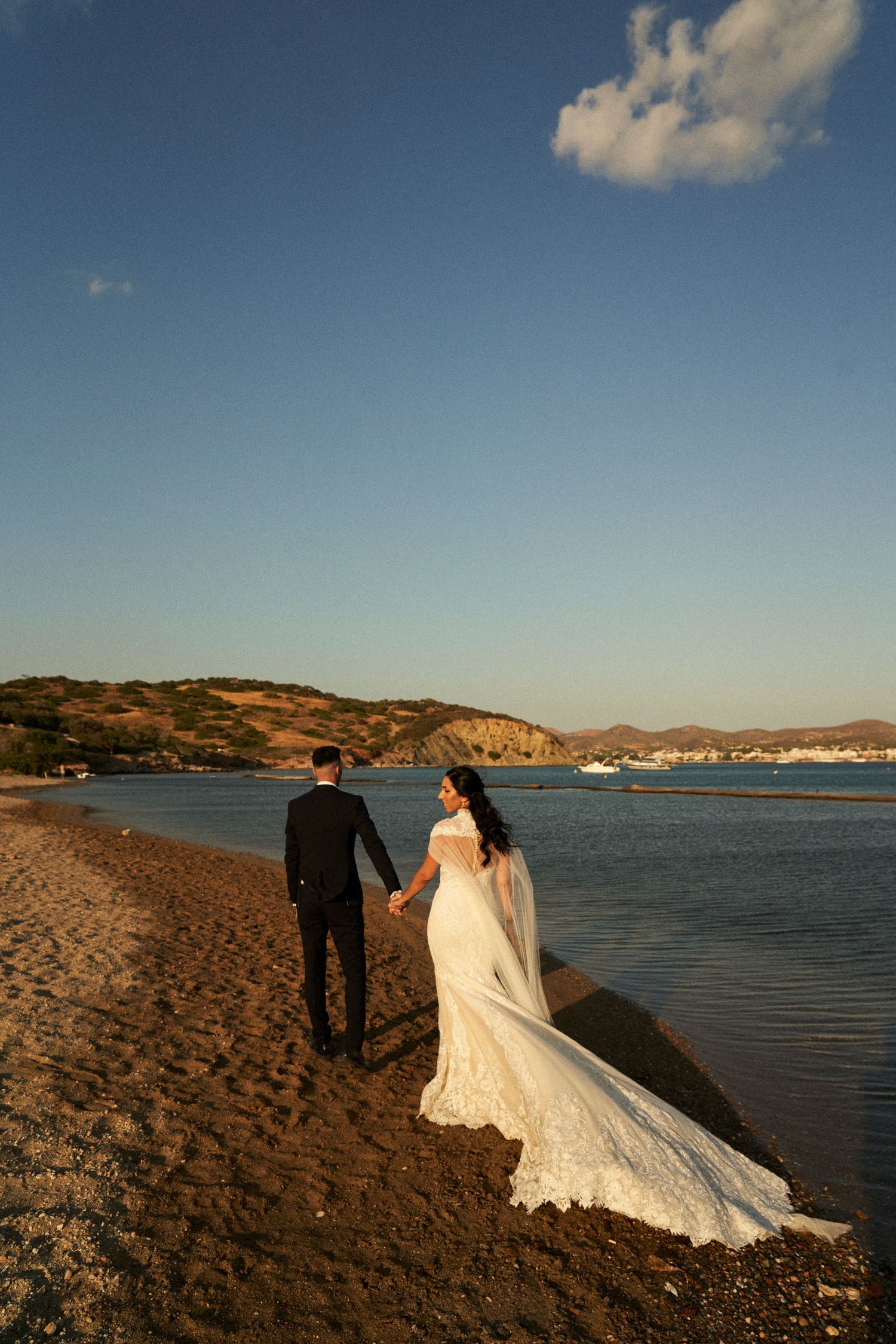 professional-couple-photographer-santorini
