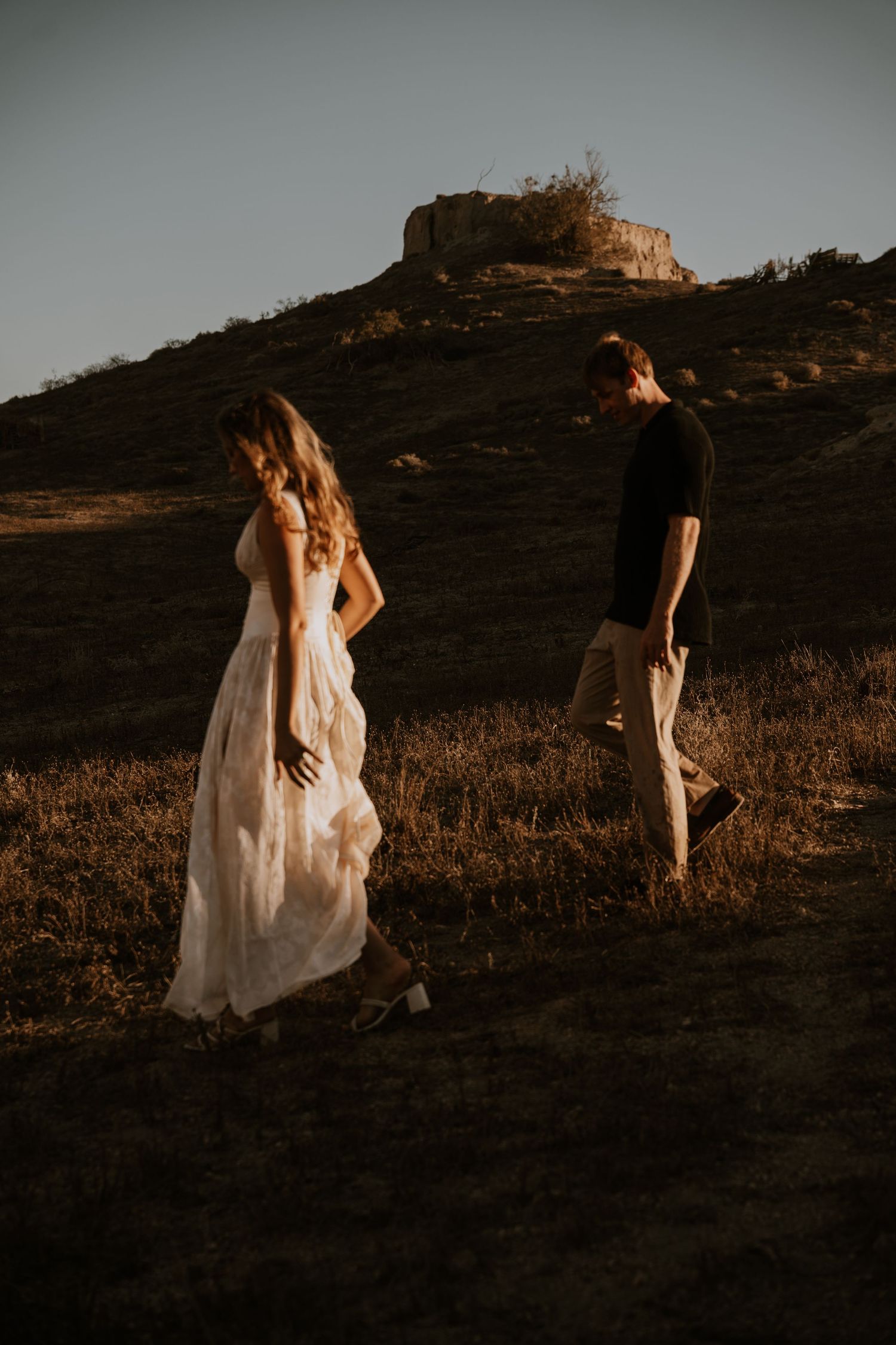santorini elopement photographer luxury wedding santorini caldera couple ceremony aegean sea view