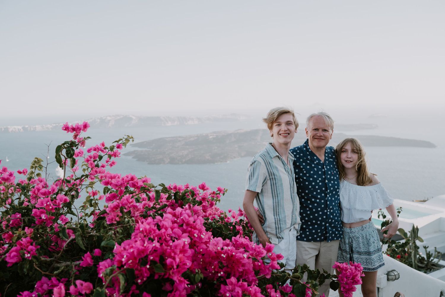 professional-couple-photographer-santorini