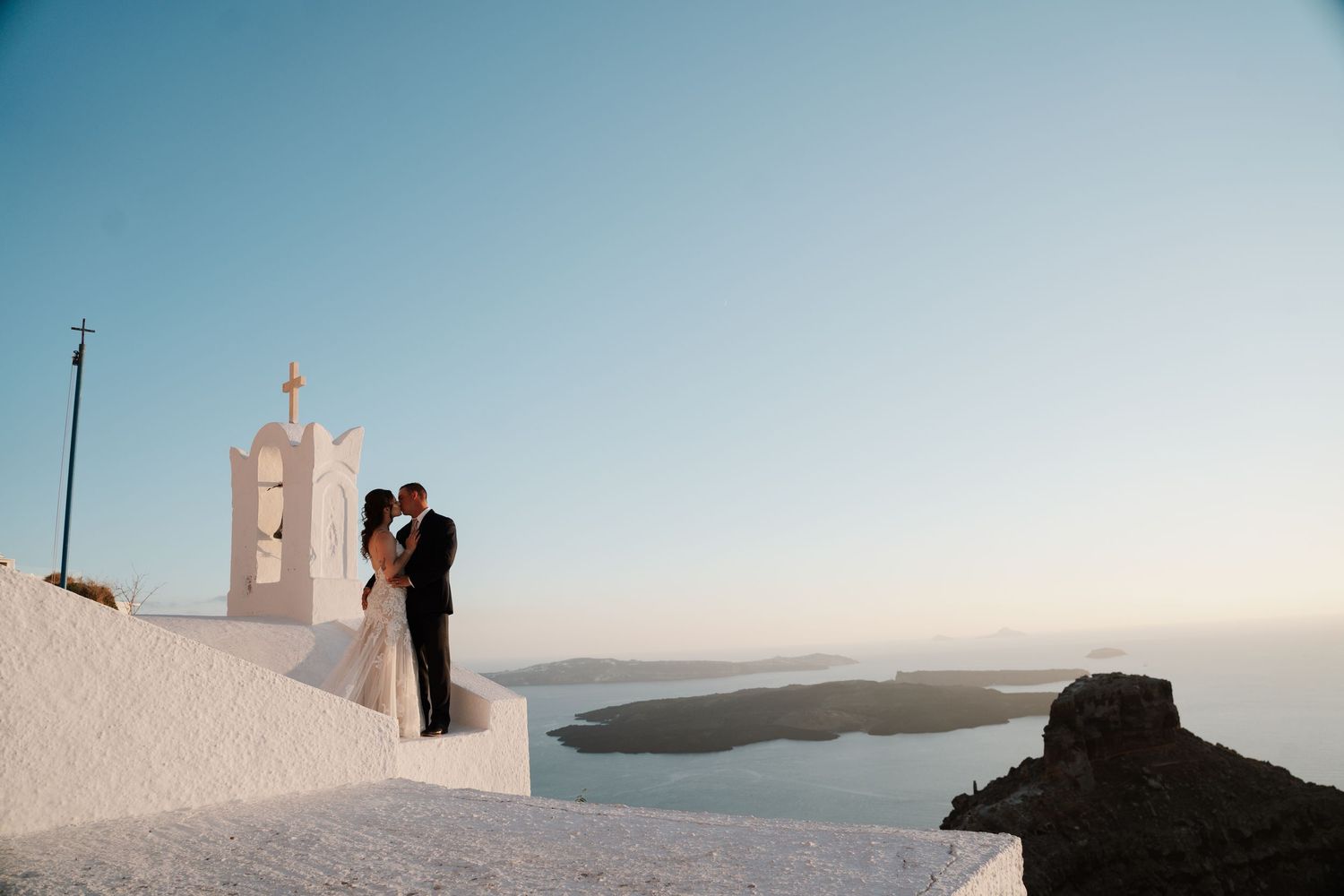 luxury santorini wedding photography caldera view bride groom sunset santorini photographer