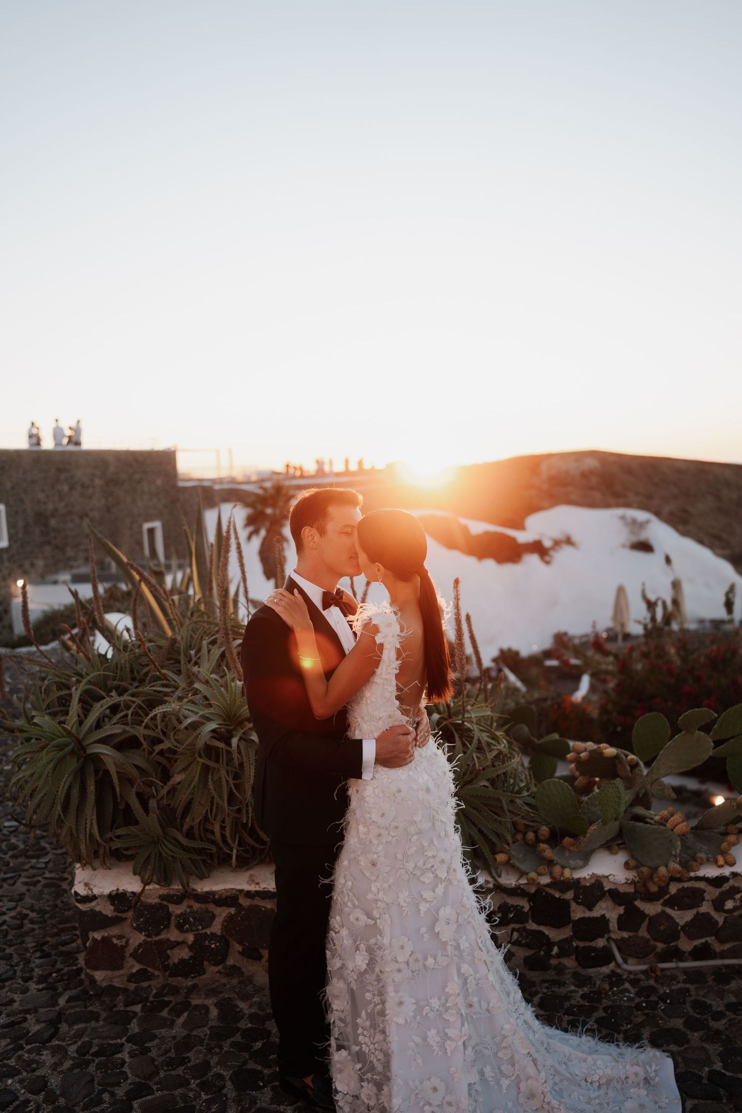 luxury santorini wedding photography caldera view bride groom golden hour santorini photographer

santorini proposal photoshoot romantic cou