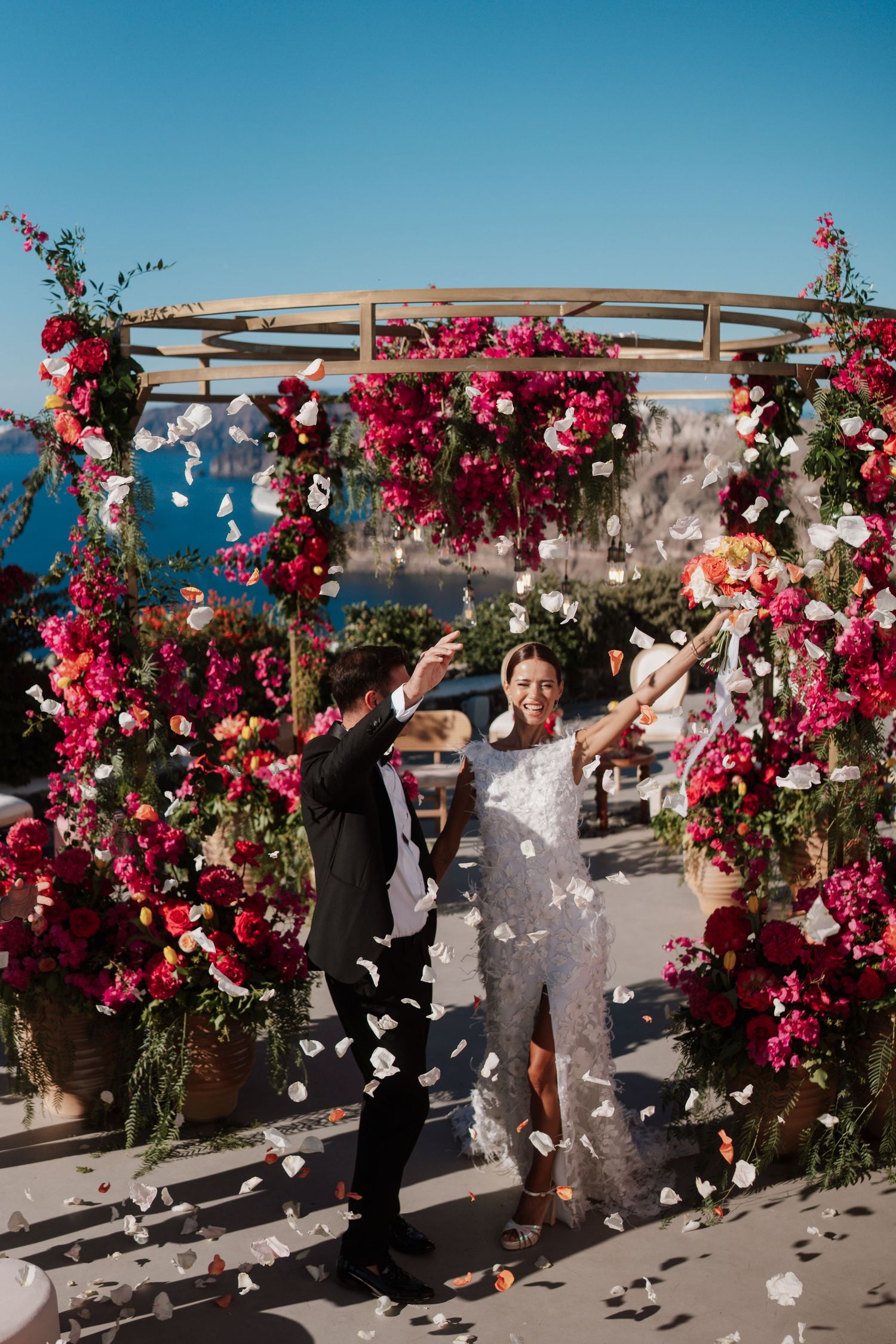luxury santorini wedding photography caldera view bride groom golden hour santorini photographer

santorini proposal photoshoot romantic cou