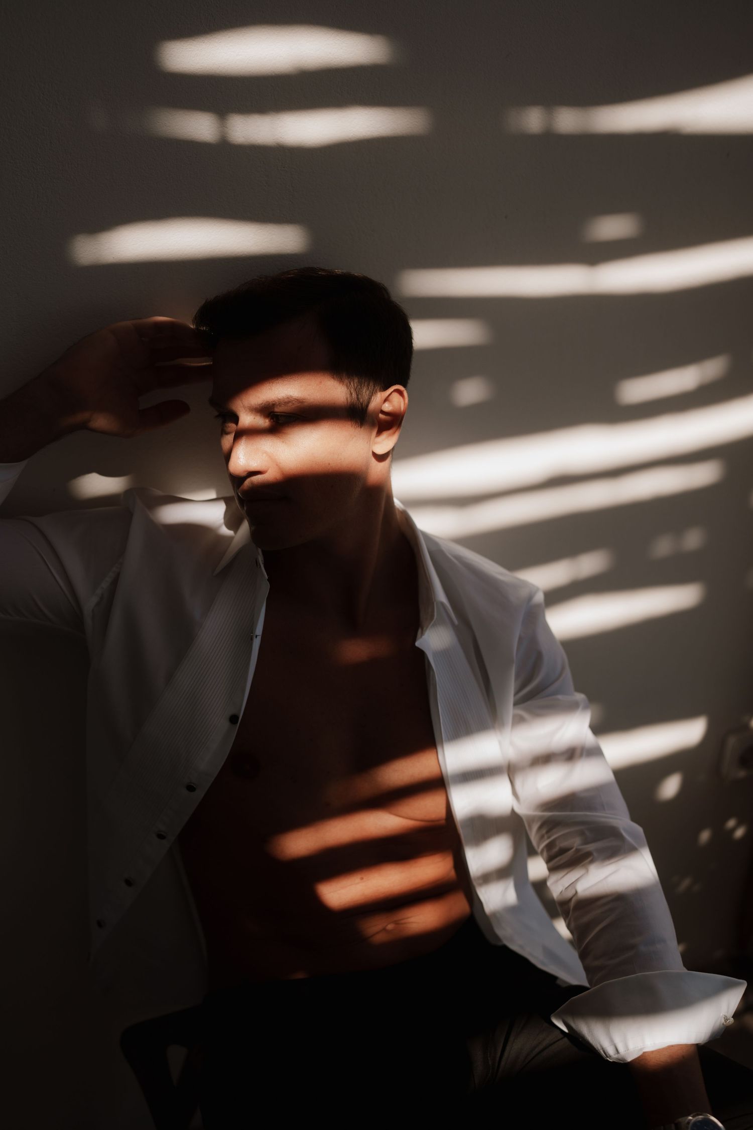 luxury santorini wedding photography caldera view bride groom sunset santorini photographer