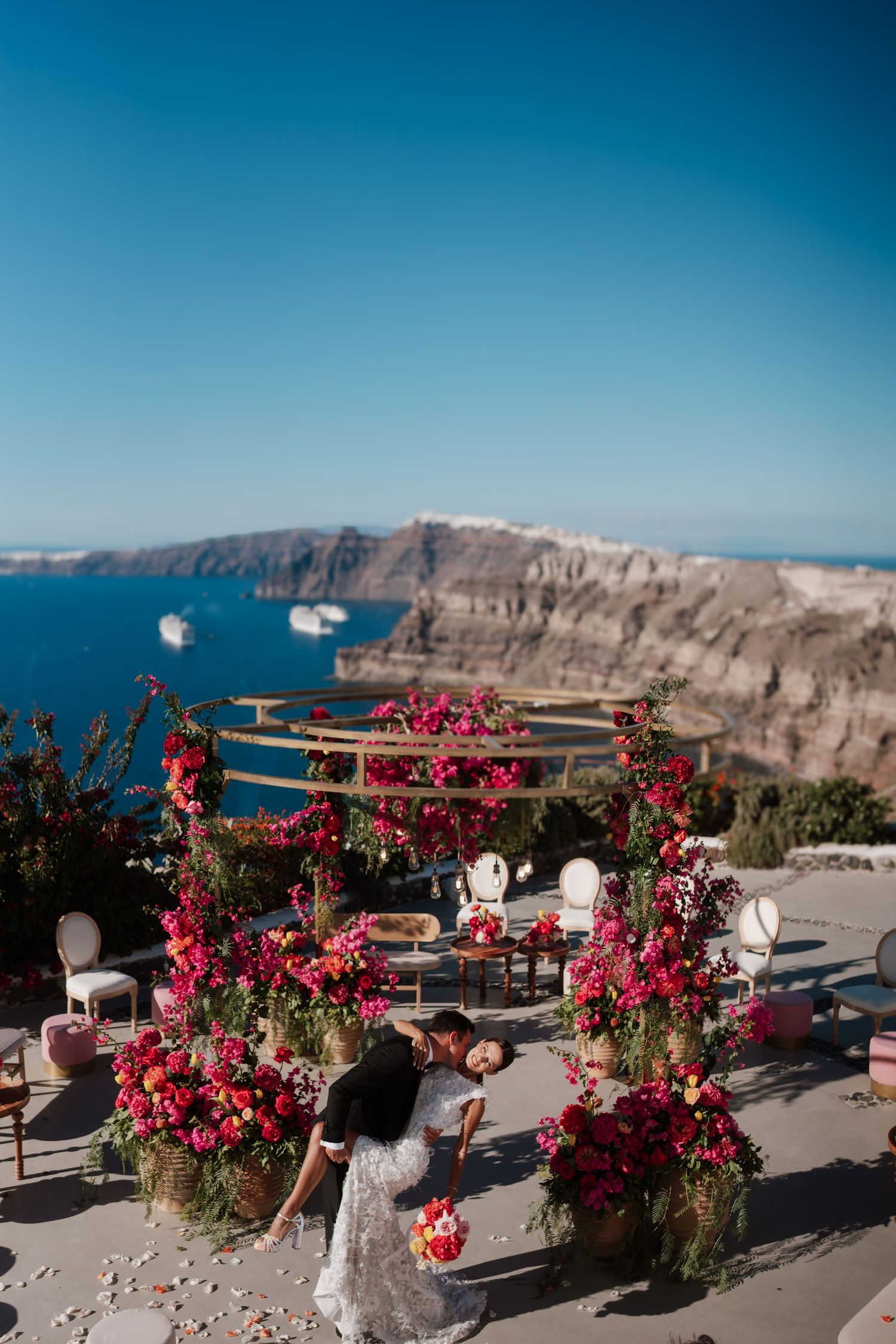 luxury santorini wedding photography caldera view bride groom golden hour santorini photographer

santorini proposal photoshoot romantic cou