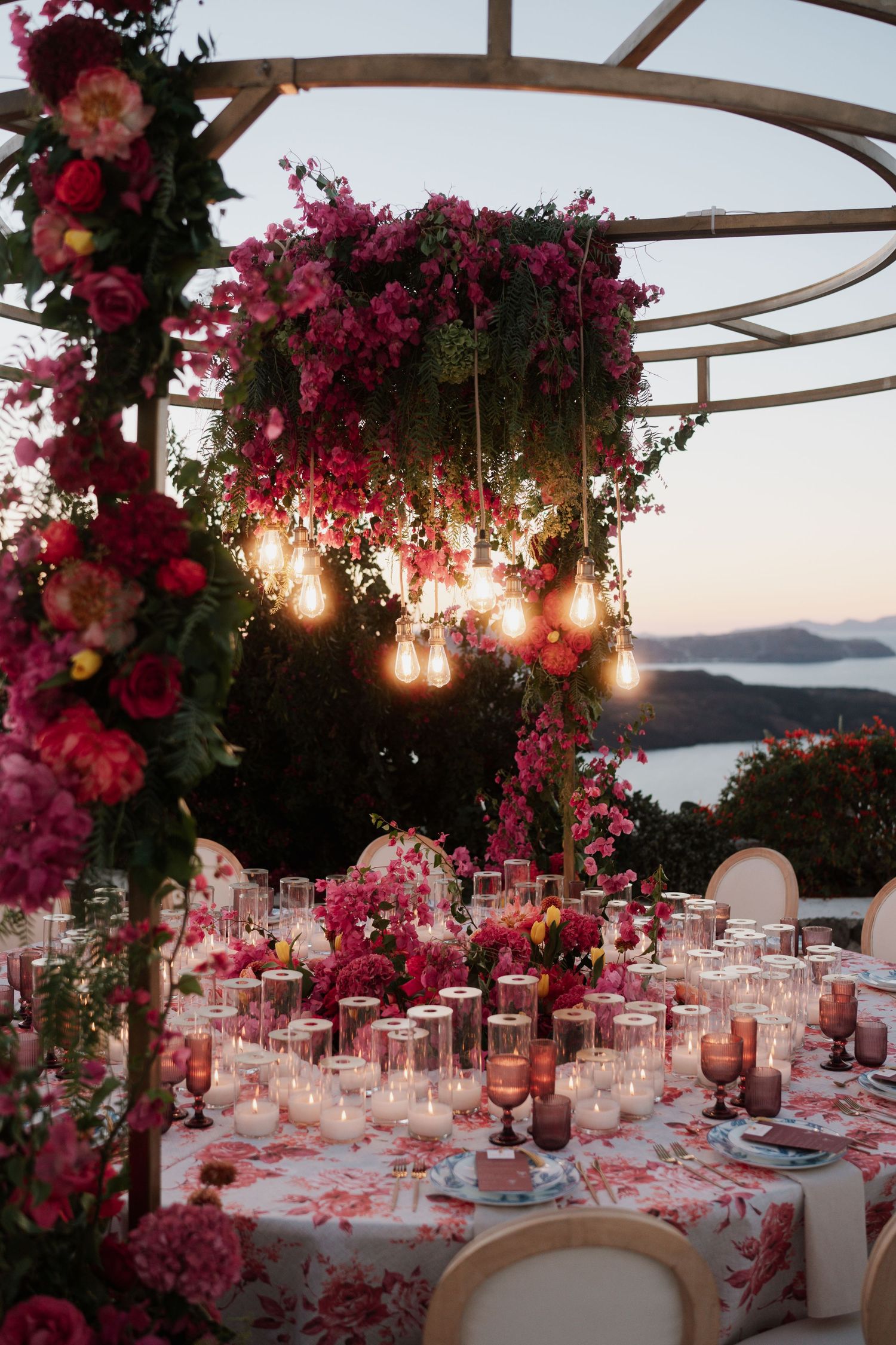 luxury santorini wedding photography caldera view bride groom golden hour santorini photographer

santorini proposal photoshoot romantic cou