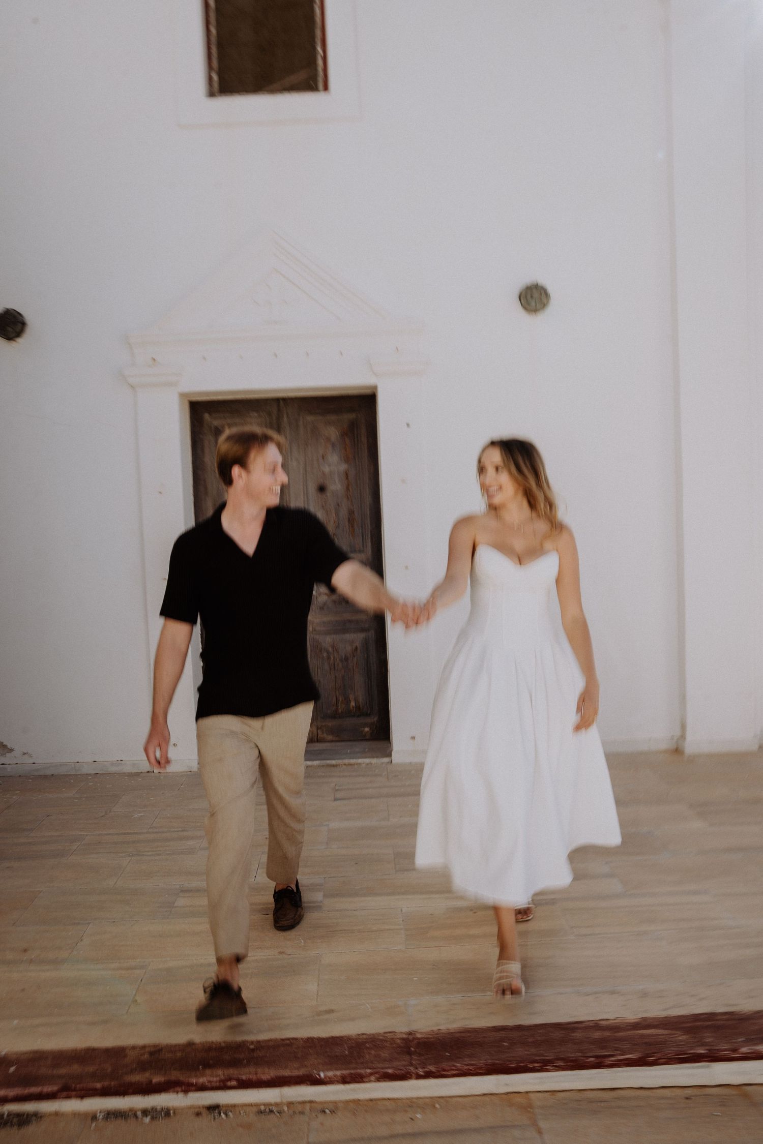 santorini engagement photoshoot cinematic couple photography oia santorini photographer luxury session