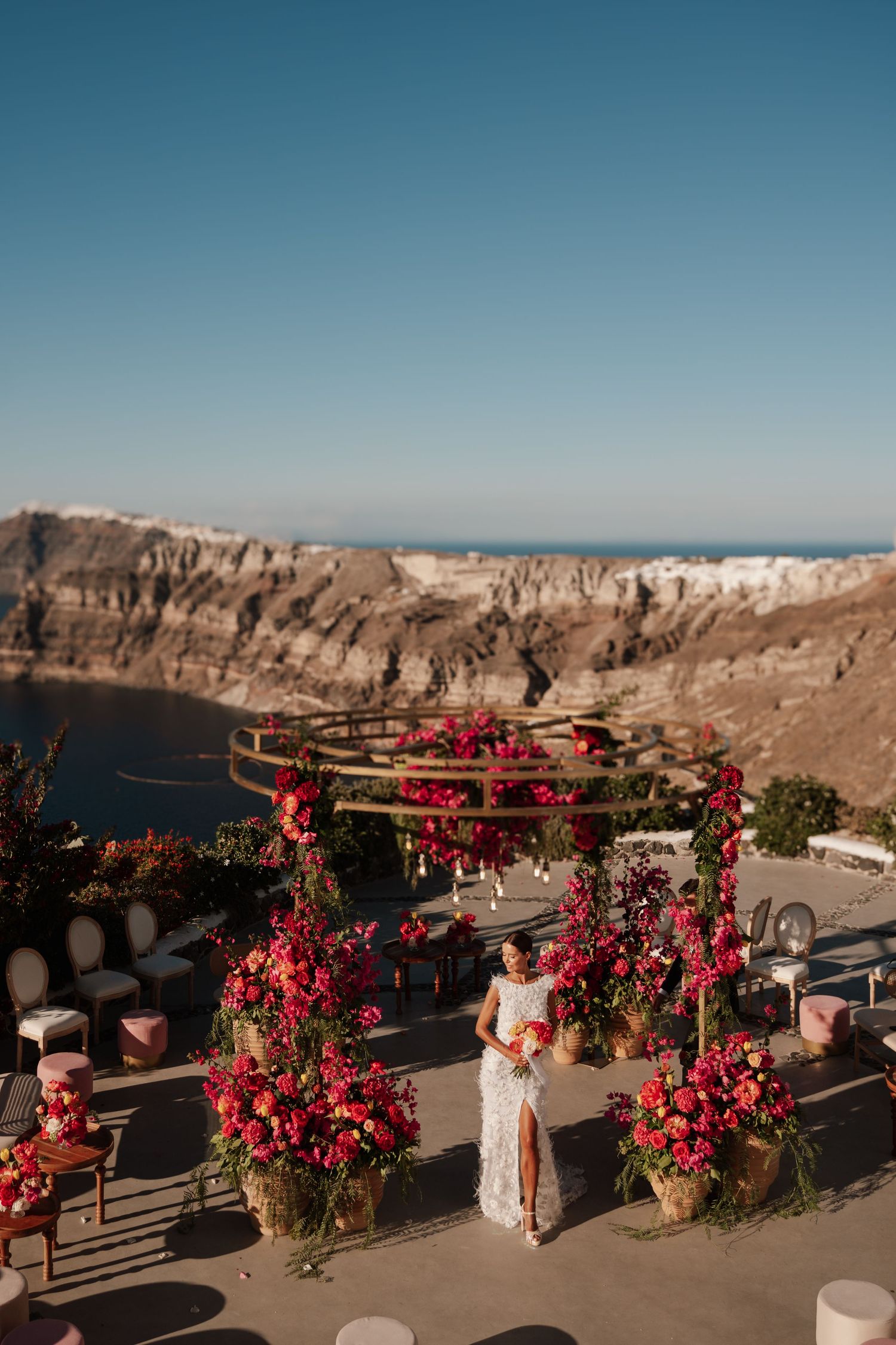 luxury santorini wedding photography caldera view bride groom golden hour santorini photographer

santorini proposal photoshoot romantic cou