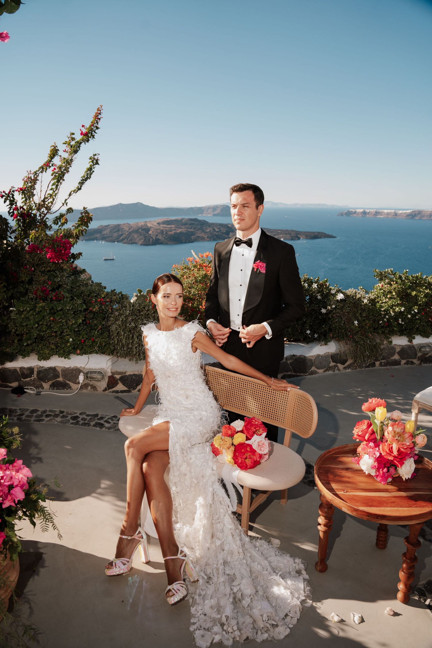 luxury santorini wedding photography caldera view bride groom golden hour santorini photographer

santorini proposal photoshoot romantic cou
