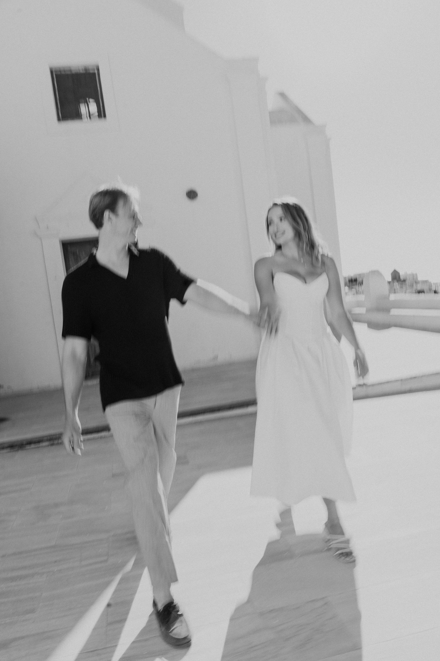 santorini engagement photoshoot cinematic couple photography oia santorini photographer luxury session