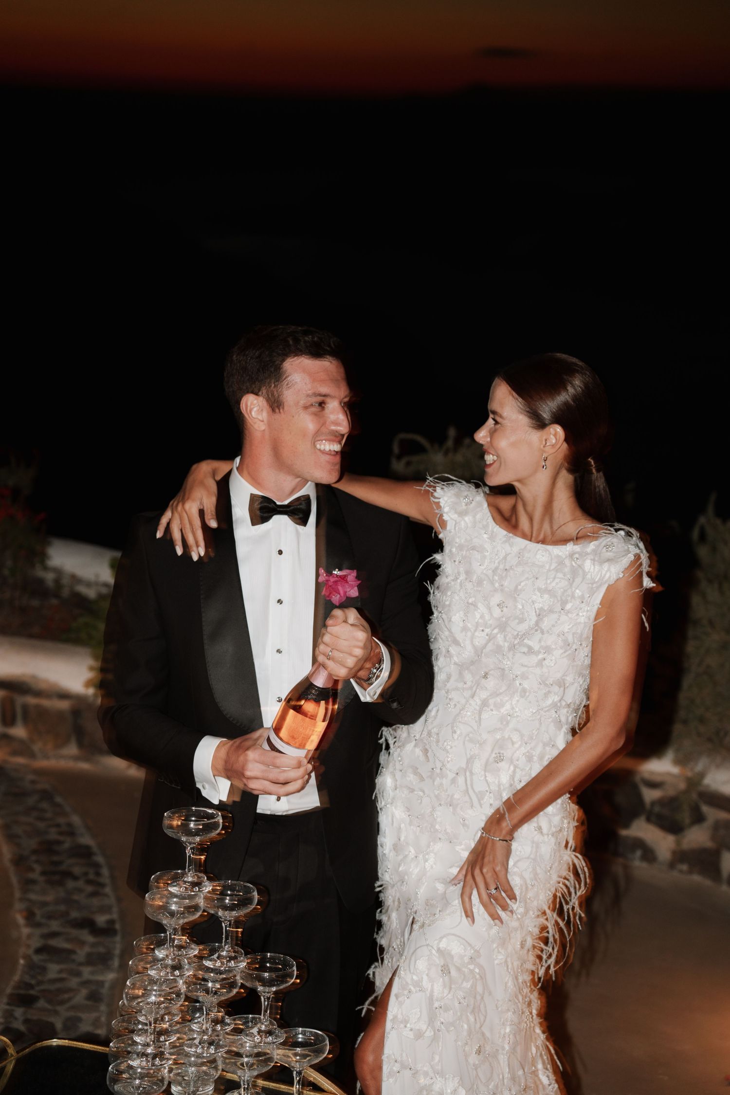 luxury santorini wedding photography caldera view bride groom golden hour santorini photographer

santorini proposal photoshoot romantic cou