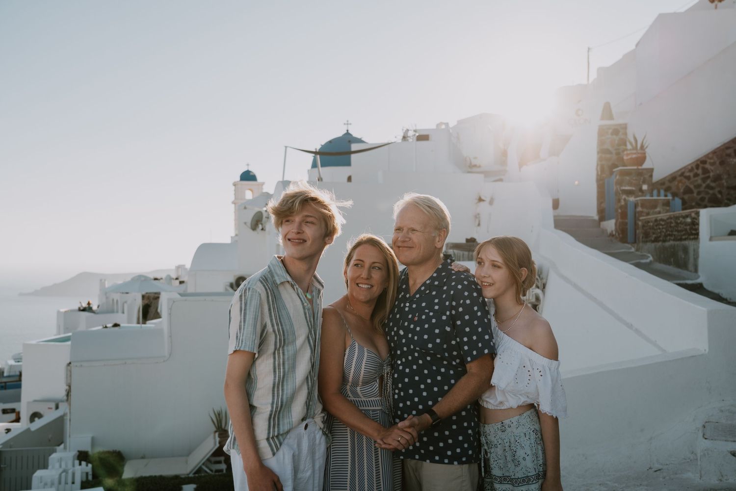 professional-couple-photographer-santorini
