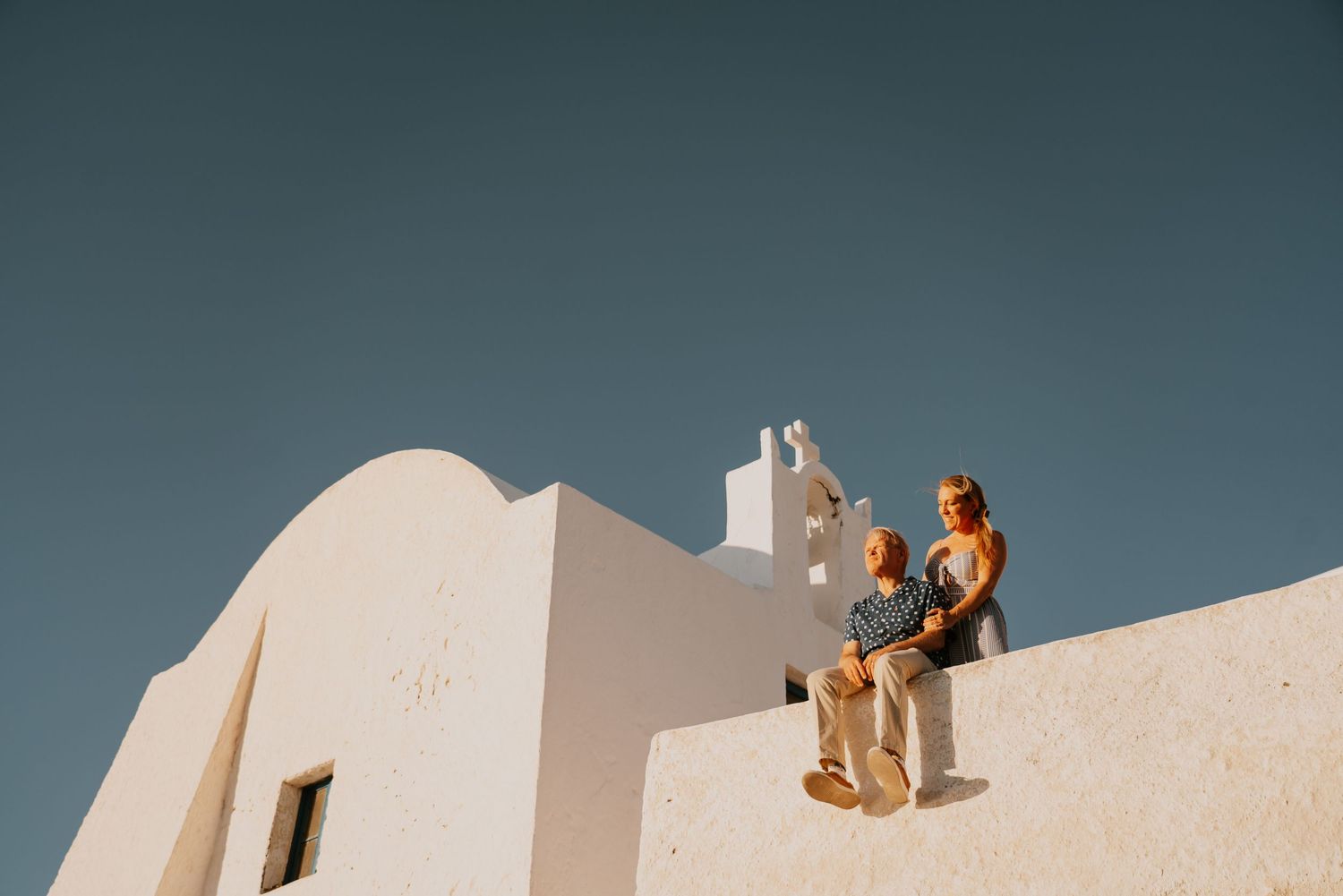 family-photoshoot-santorini