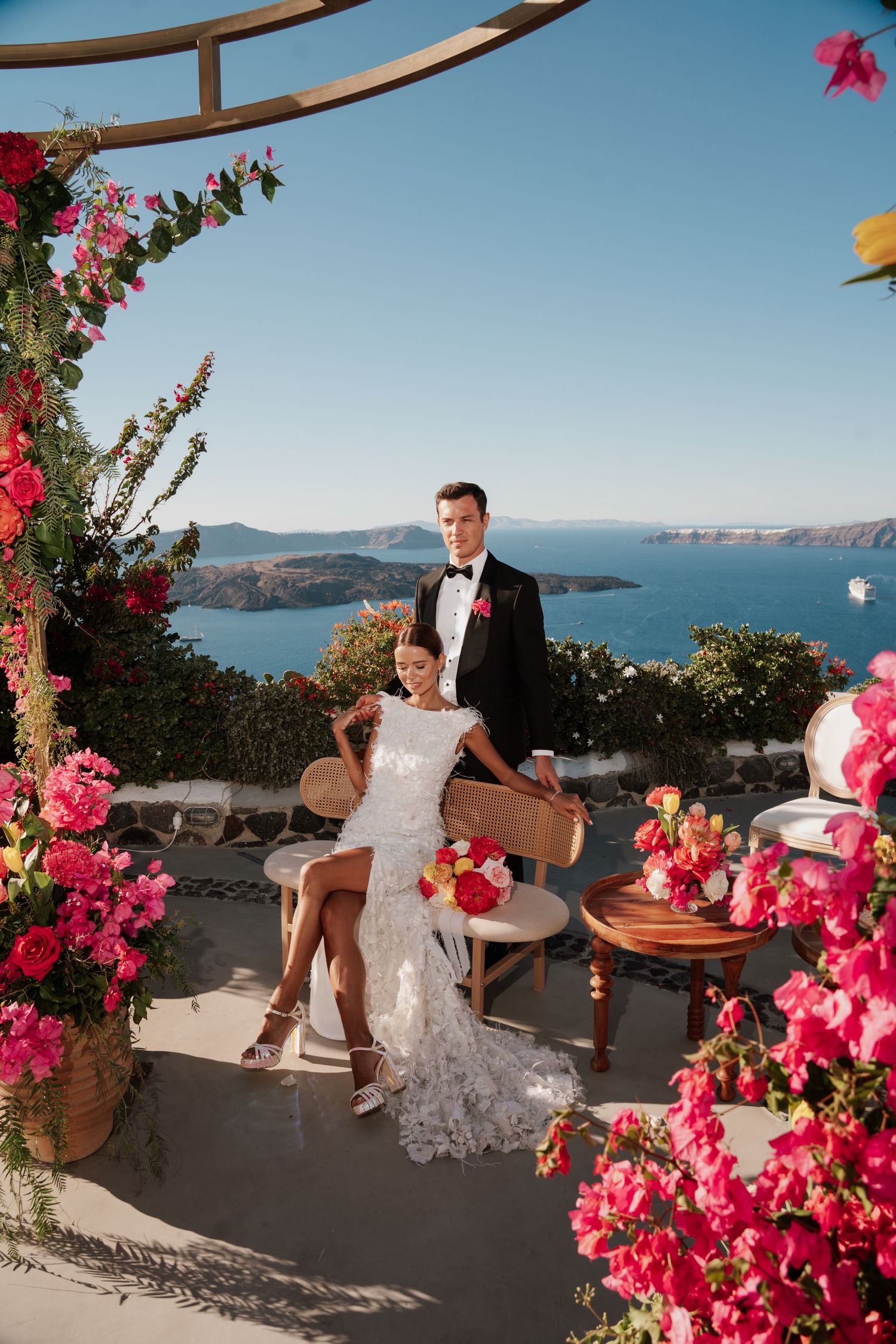 luxury santorini wedding photography caldera view bride groom golden hour santorini photographer

santorini proposal photoshoot romantic cou