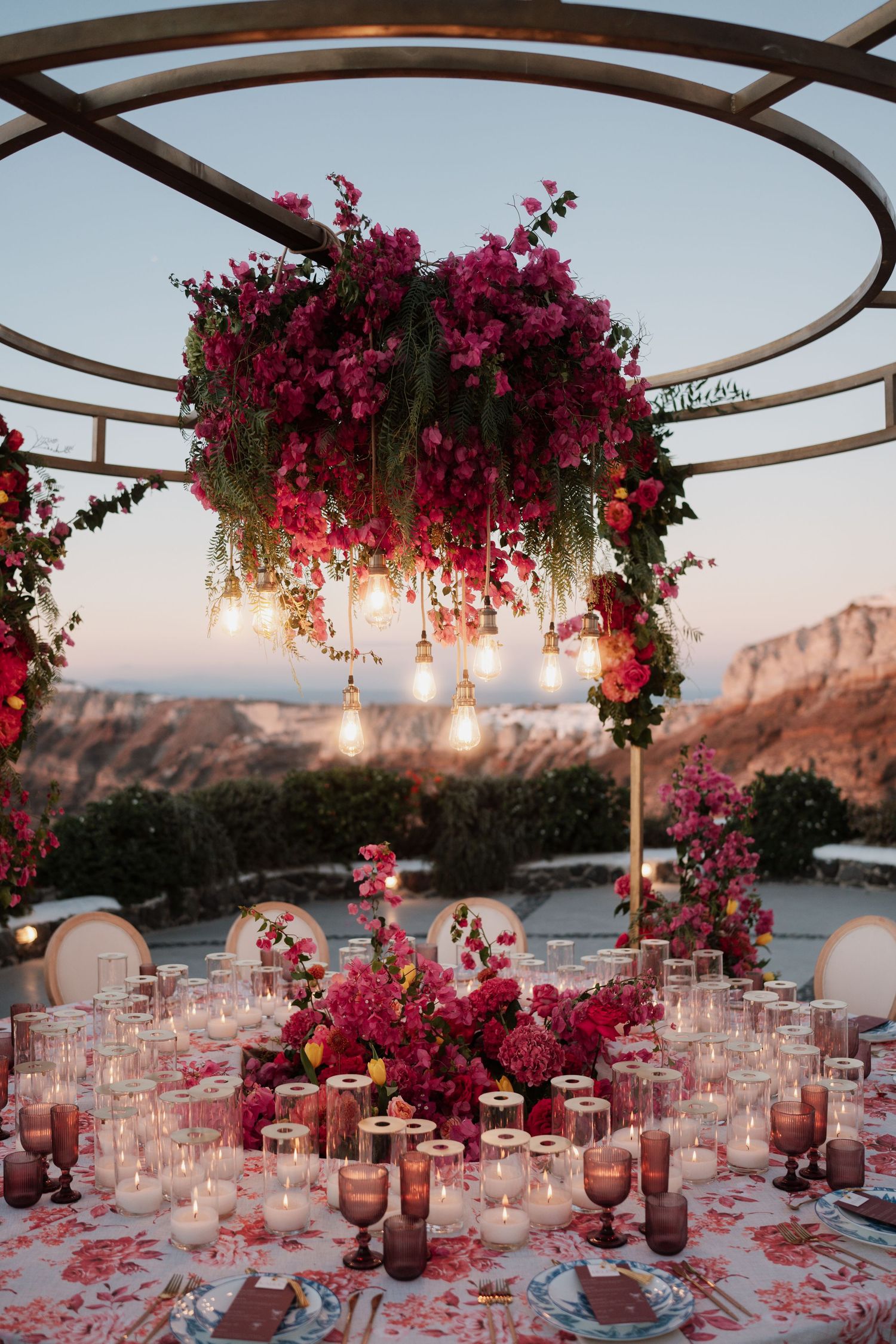 luxury santorini wedding photography caldera view bride groom golden hour santorini photographer

santorini proposal photoshoot romantic cou