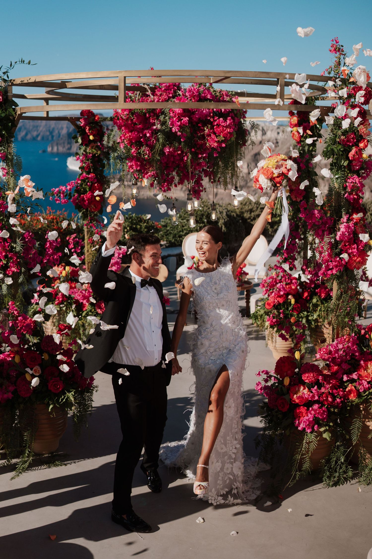 santorini wedding photographer golden hour couple ceremony luxury destination wedding greece

romantic santorini wedding photoshoot caldera