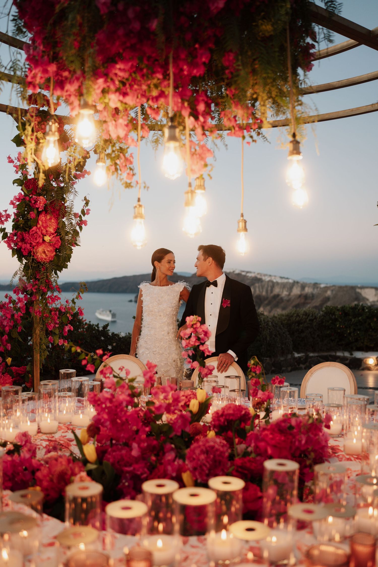 luxury santorini wedding photography caldera view bride groom golden hour santorini photographer

santorini proposal photoshoot romantic cou