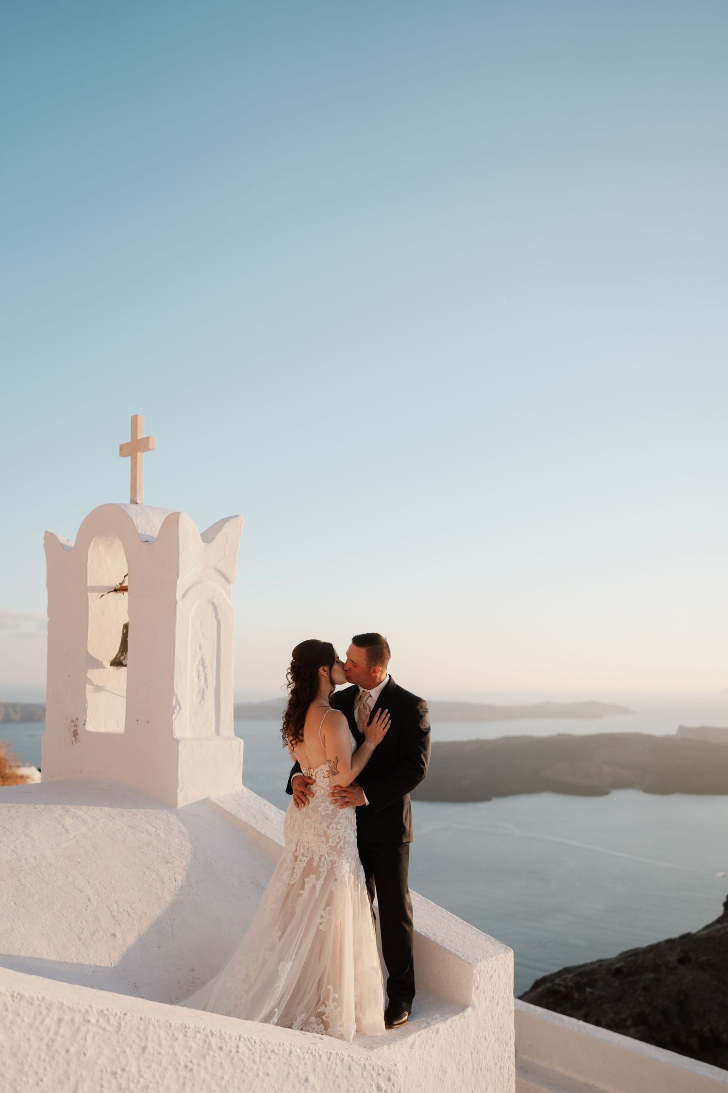 luxury santorini wedding photography caldera view bride groom sunset santorini photographer