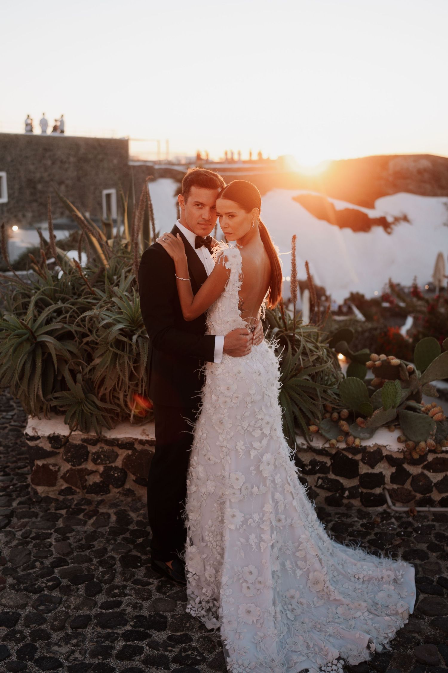 luxury santorini wedding photography caldera view bride groom golden hour santorini photographer

santorini proposal photoshoot romantic cou