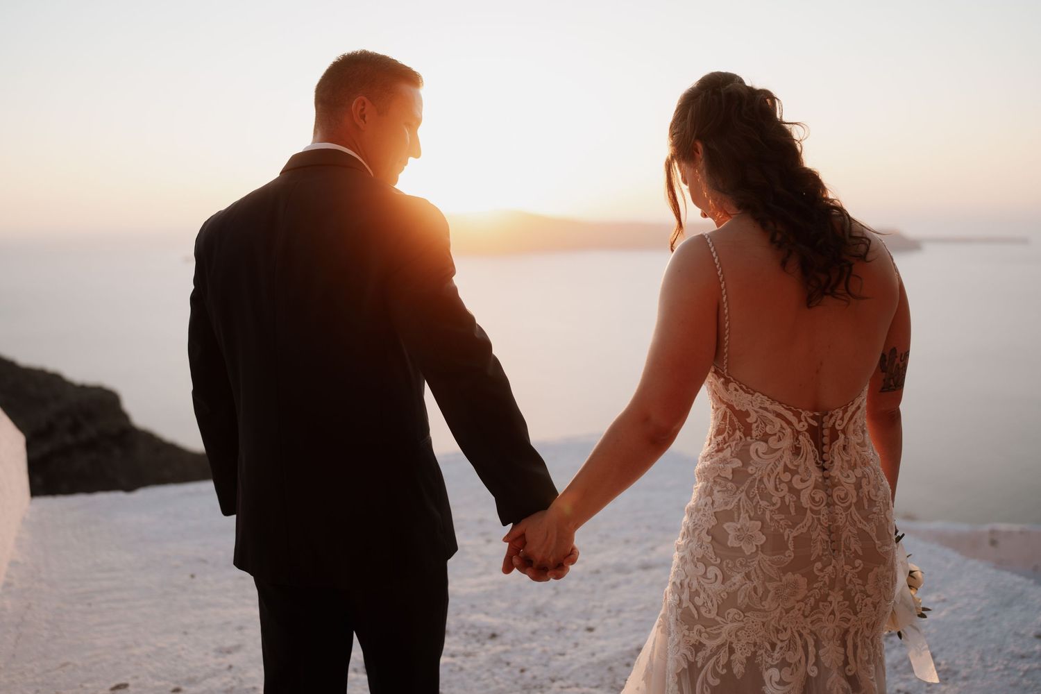 luxury santorini wedding photography caldera view bride groom sunset santorini photographer