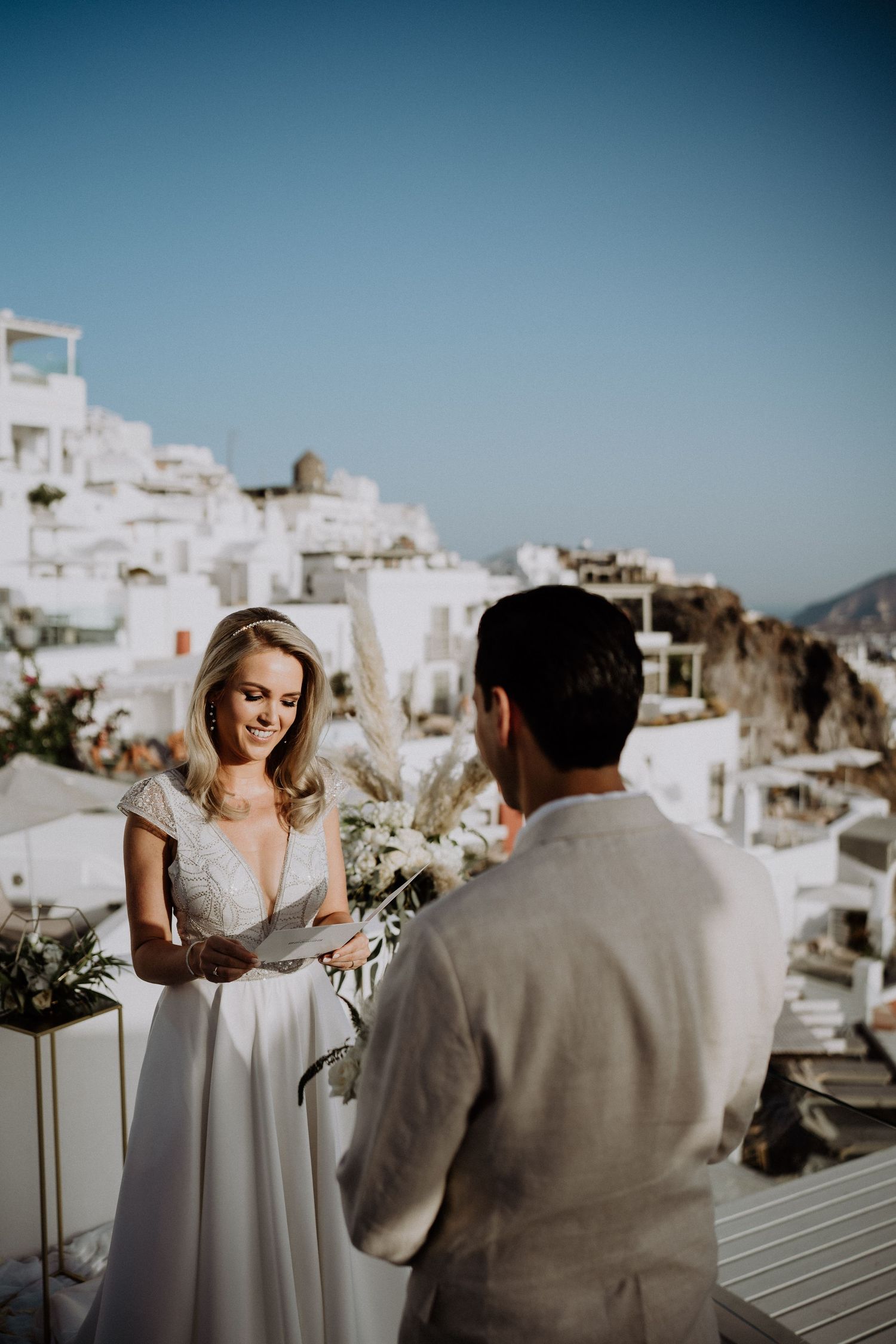 santorini engagement photoshoot cinematic couple oia santorini photographer luxury session