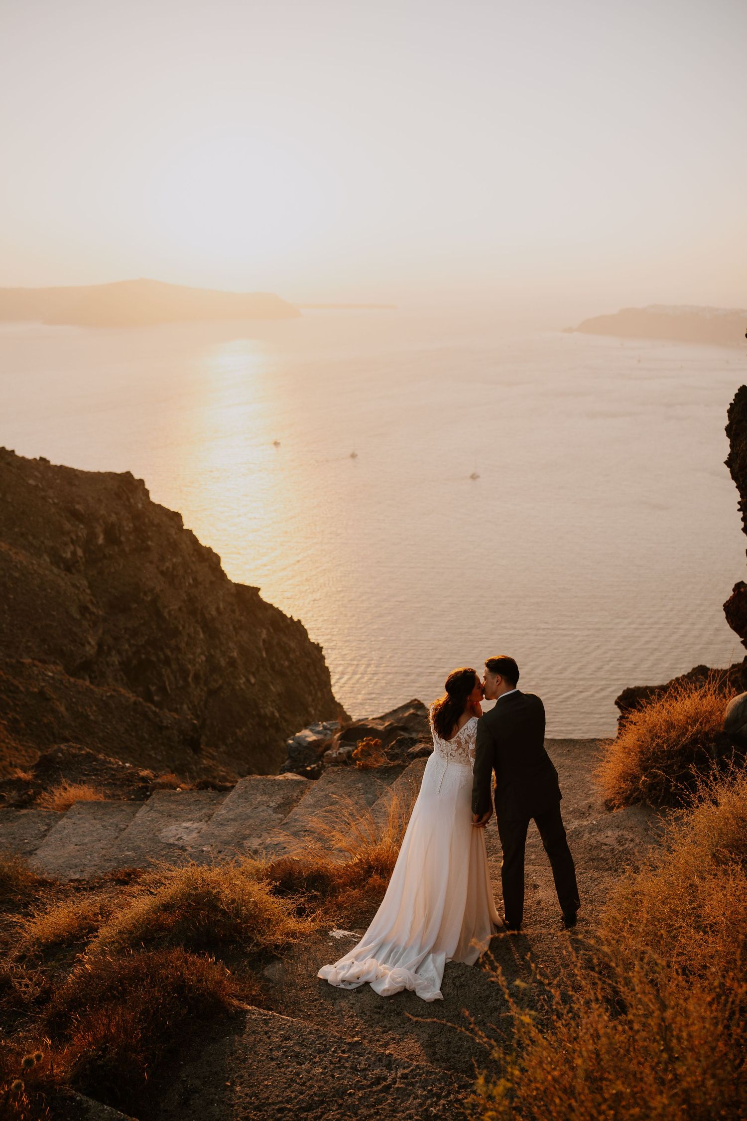 wedding-photographer-oia-santorini