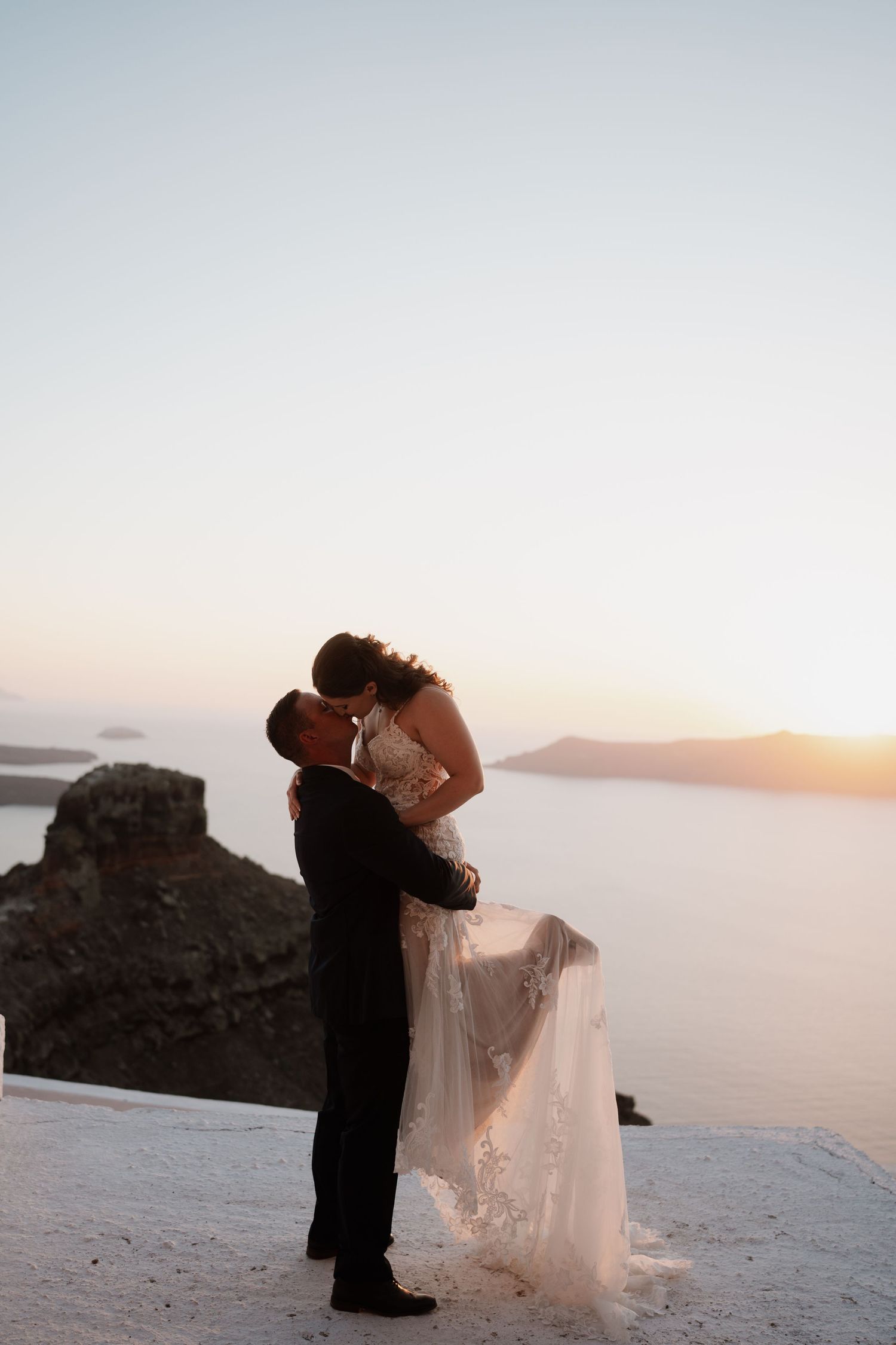 luxury santorini wedding photography caldera view bride groom sunset santorini photographer