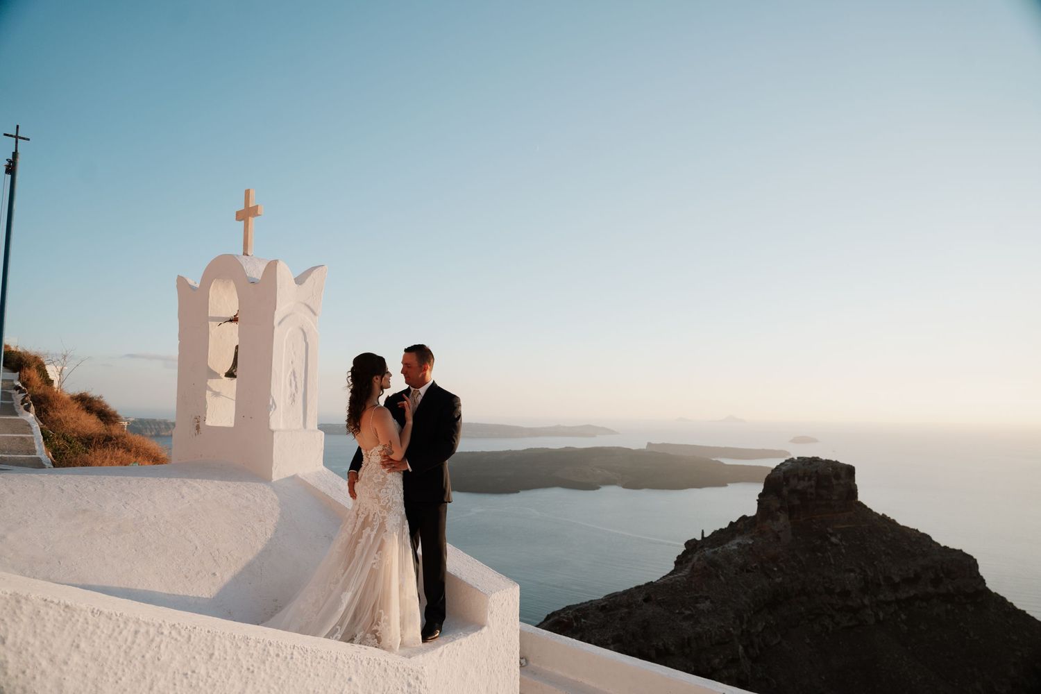 luxury santorini wedding photography caldera view bride groom sunset santorini photographer