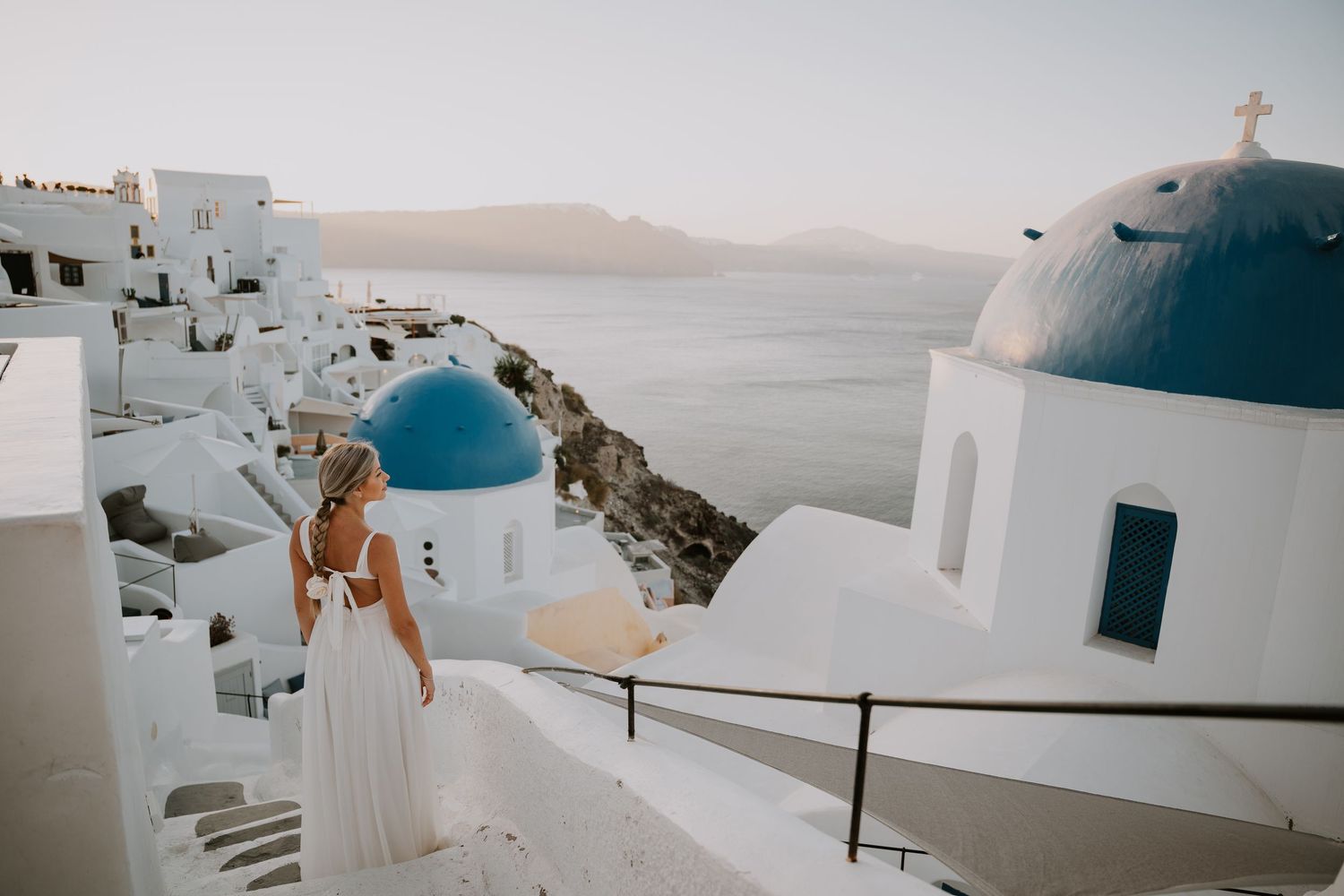 professional-couple-photographer-santorini