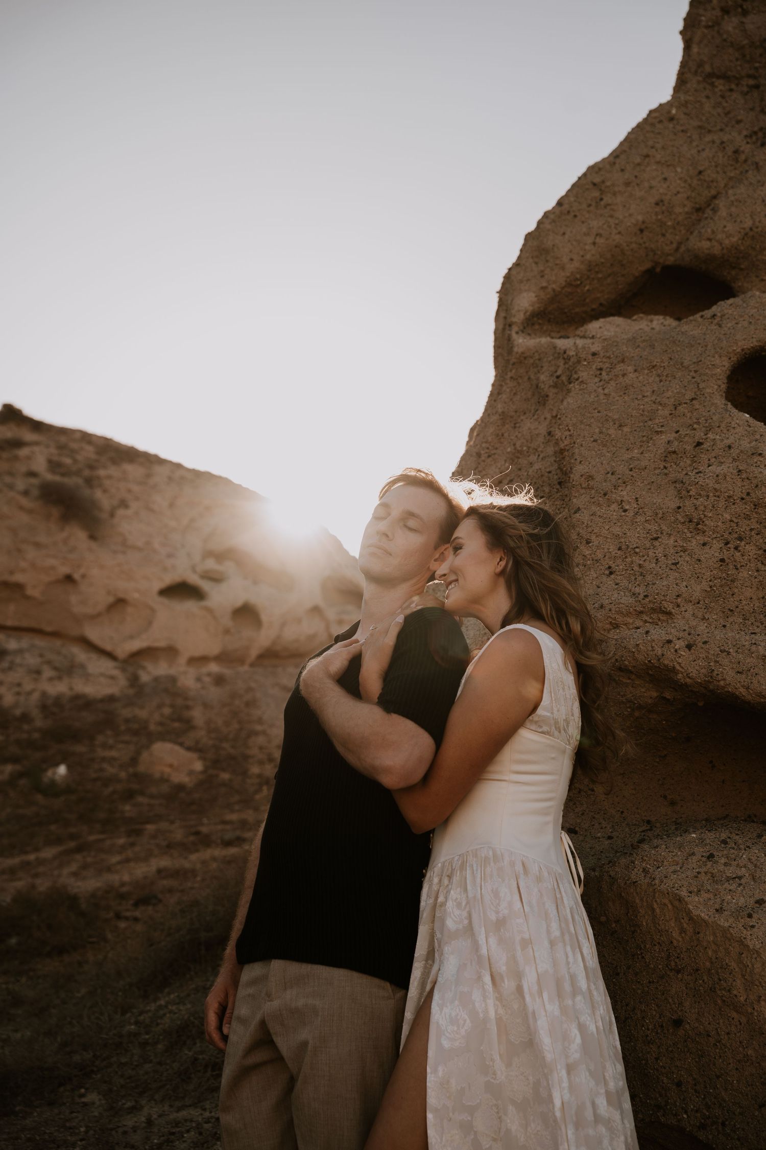 santorini engagement photoshoot cinematic couple photography oia santorini photographer luxury session
