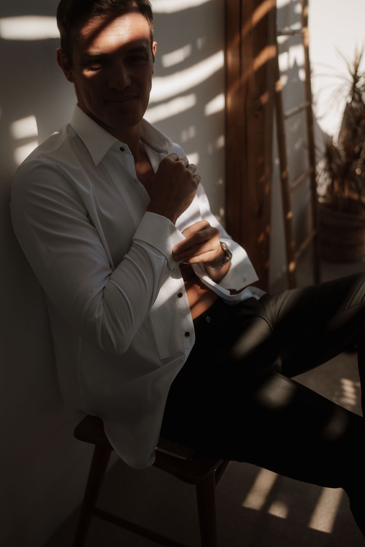 luxury santorini wedding photography caldera view bride groom sunset santorini photographer
